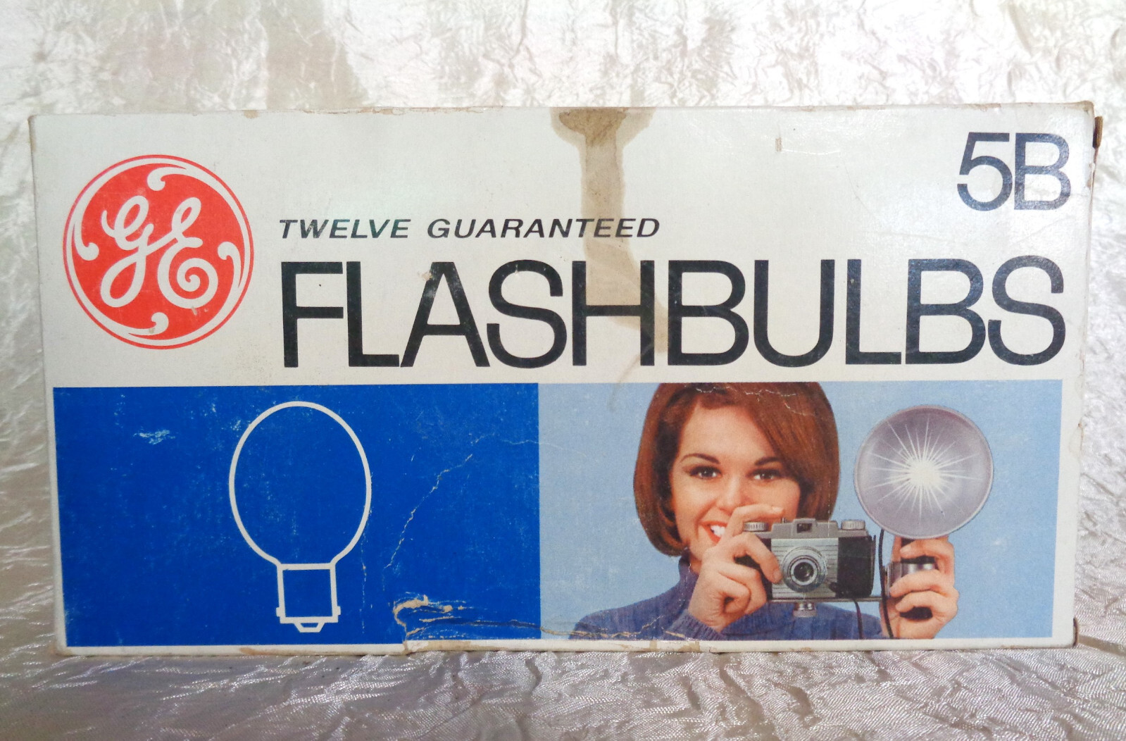 VINTAGE Box of 12 GE 5B Flashbulbs – New General Electric Flash Bulbs