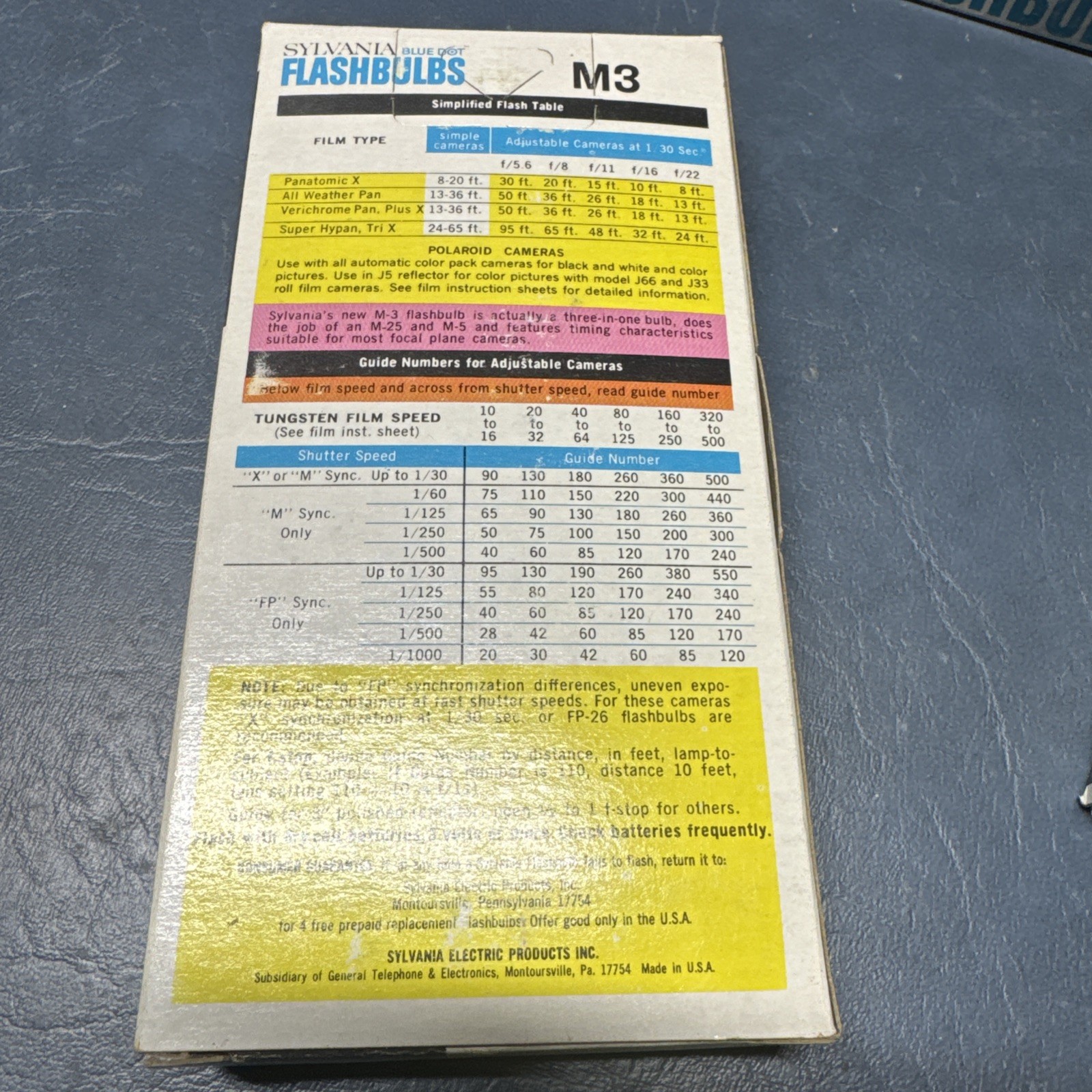 Sylvania Blue Dot Flash Bulbs flashbulbs M3B 2 full boxes of 12 plus 9. 33 total