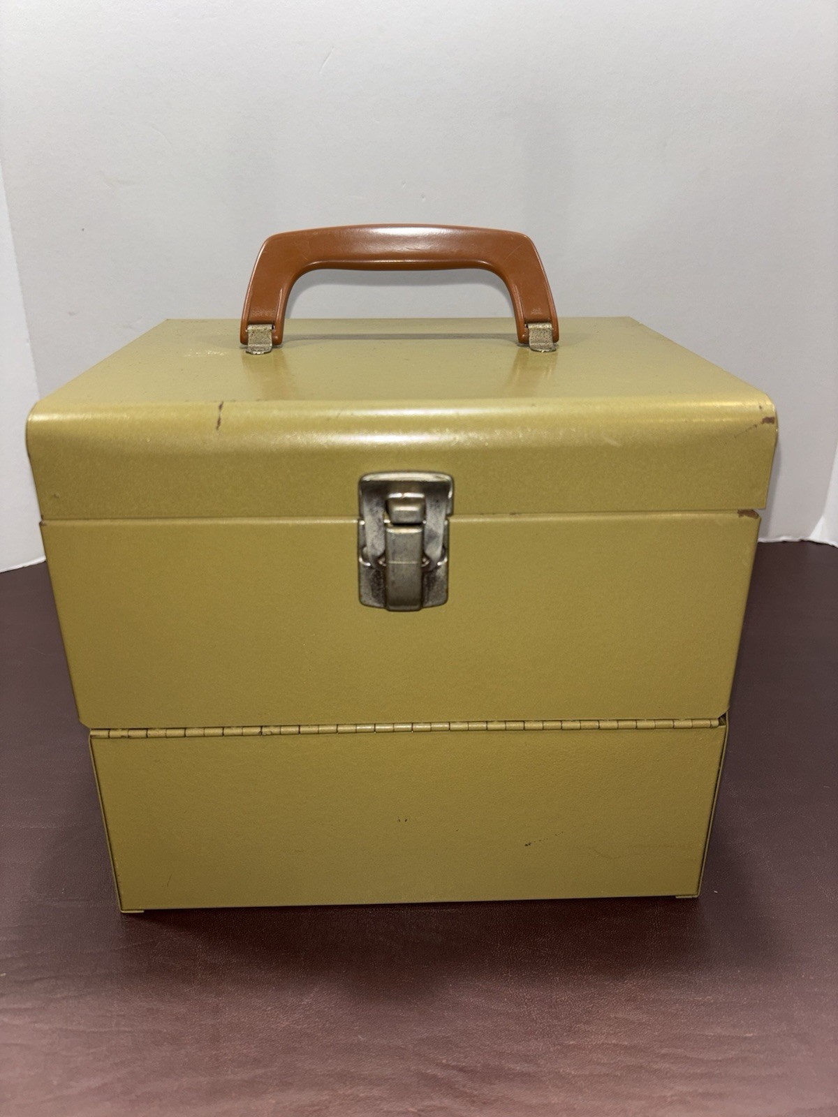 Vtg Bruce 12 Film Reel Metal Storage Case & 4 Scherer Empty 8mm 400ft Canister