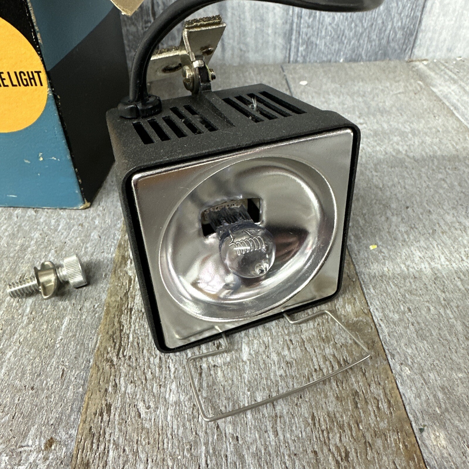 E. J. Korvette deluxe super 8 movie light