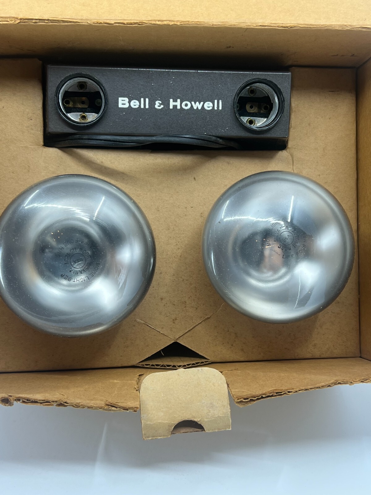 Vintage Bell & Howell Light Bar And Flood Lamps 012955 in orig box /TESTED WORKS