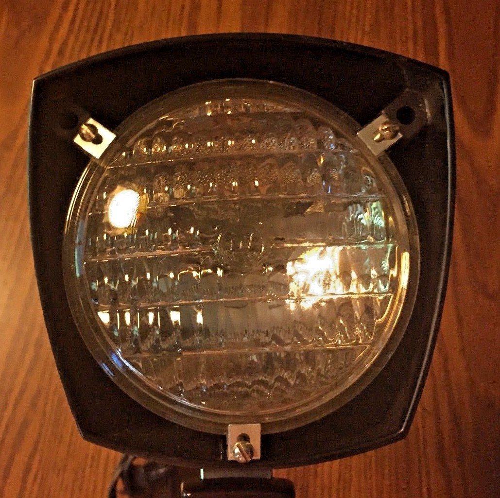 VINTAGE WESTINGHOUSE SUPER 88 MOVIE LIGHT SEALED BEAM TYPE MOVIE LAMP 650 WATT
