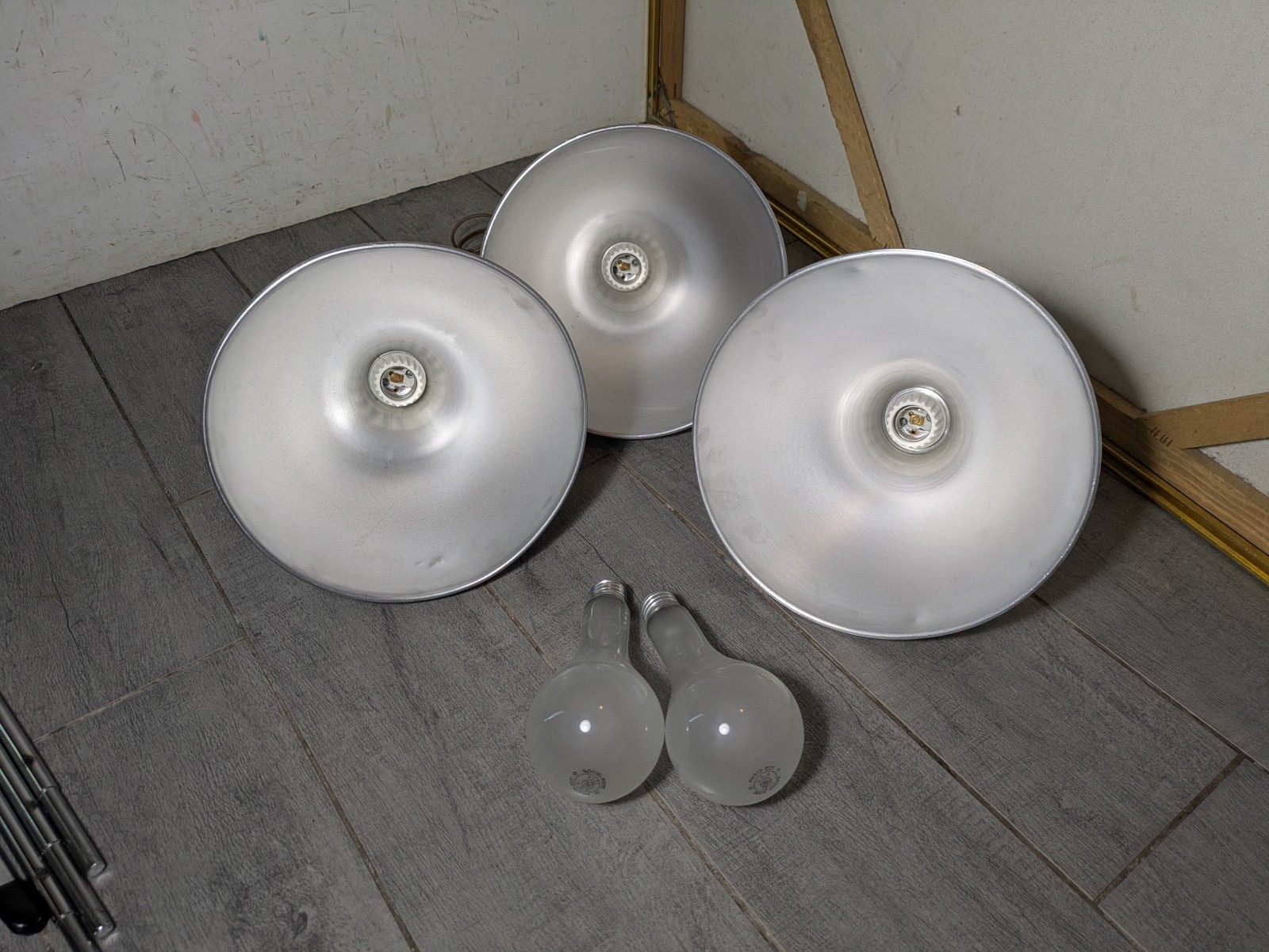 Vintage MCM Acme-Lite Senior Litepak Photo Studio 3 Light Kit Tripods Aluminum