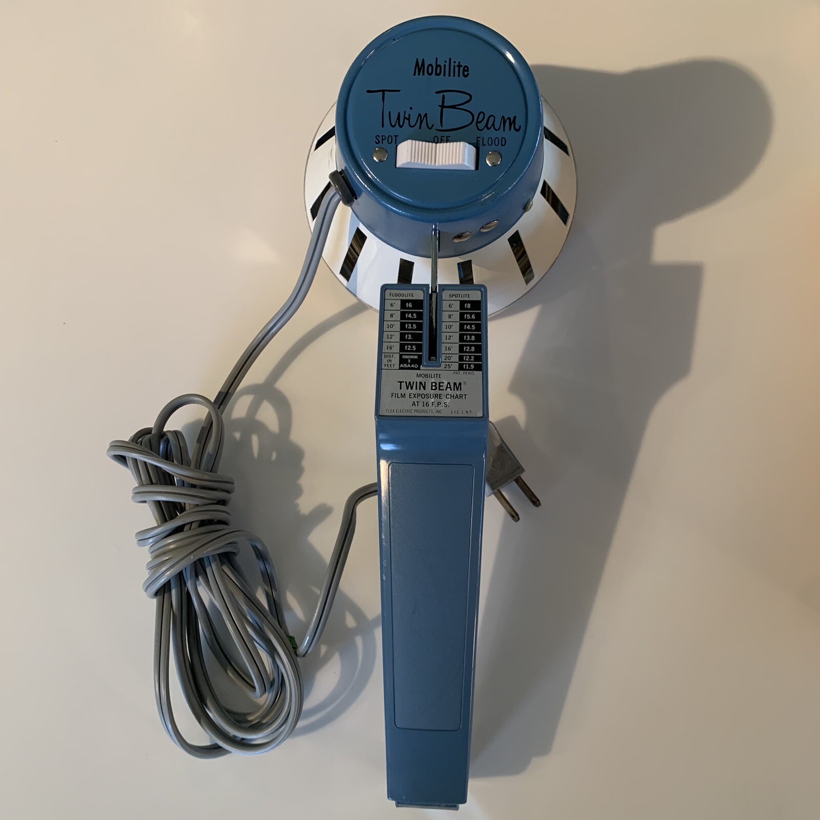 MOBILITE Twin Beam FLOOD/SPOT Light SYLVANIA ZOOM Lamp 3400 K For Home Movies