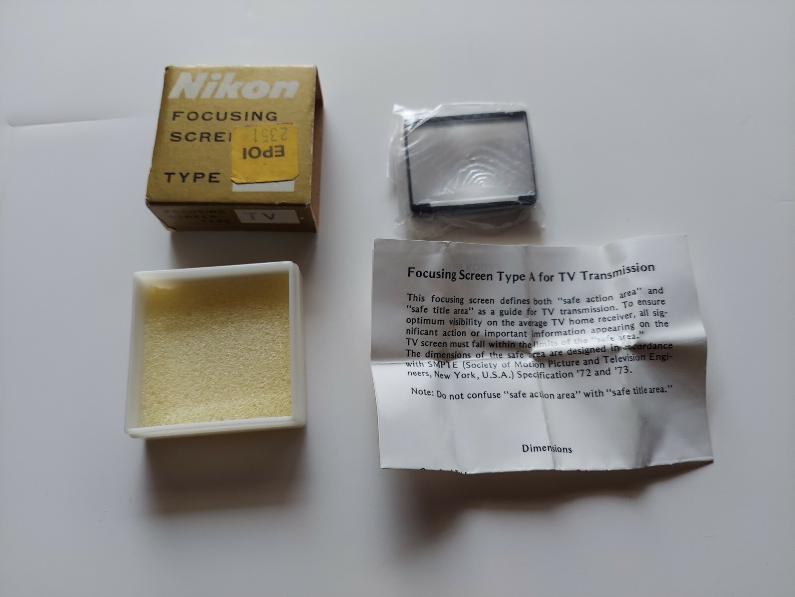 Genuine Nikon Focusing Screen Nikon Type TV / T Japan w/ Box, And Case