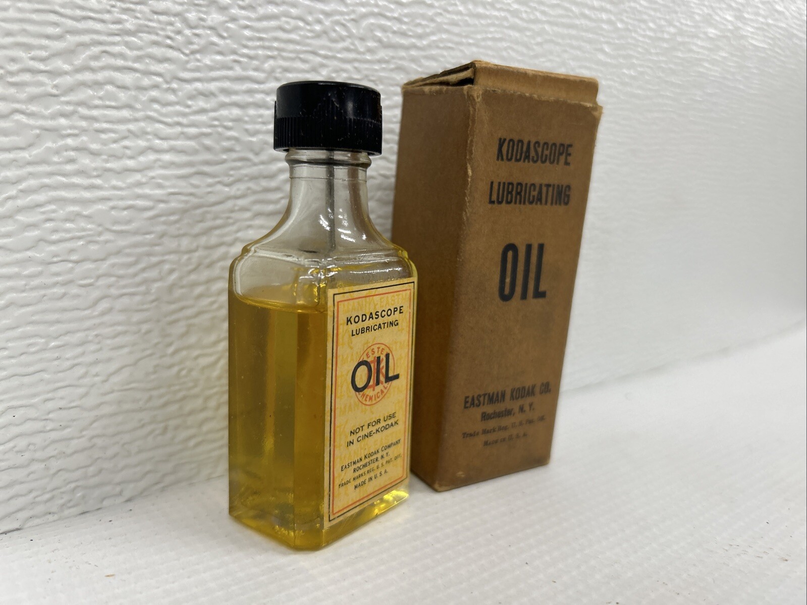 Vintage Eastman Kodak Kodascope Lubricating Oil Box Partial Bottle