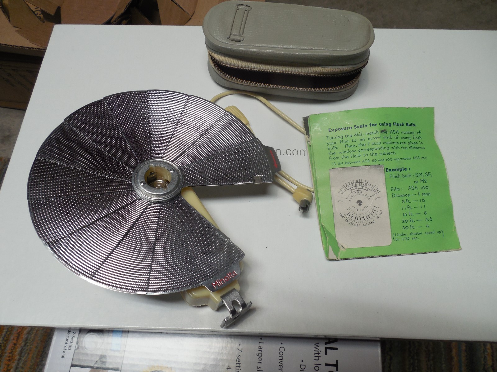 Vintage Retro 1960’s Minolta Junior B.C. Folding Reflector Flash Pocket