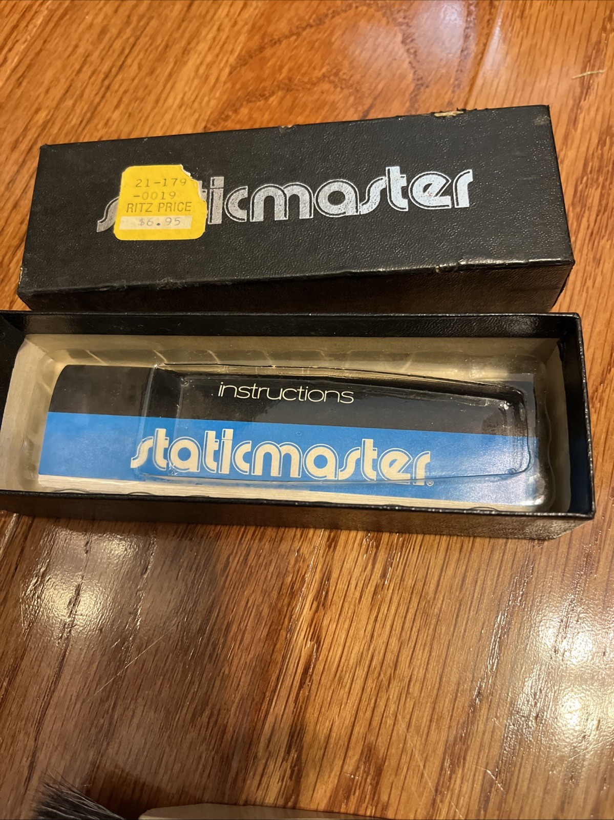Vintage Staticmaster Camera Brush 1C200 Nuclear Products Co. CA In Original Box