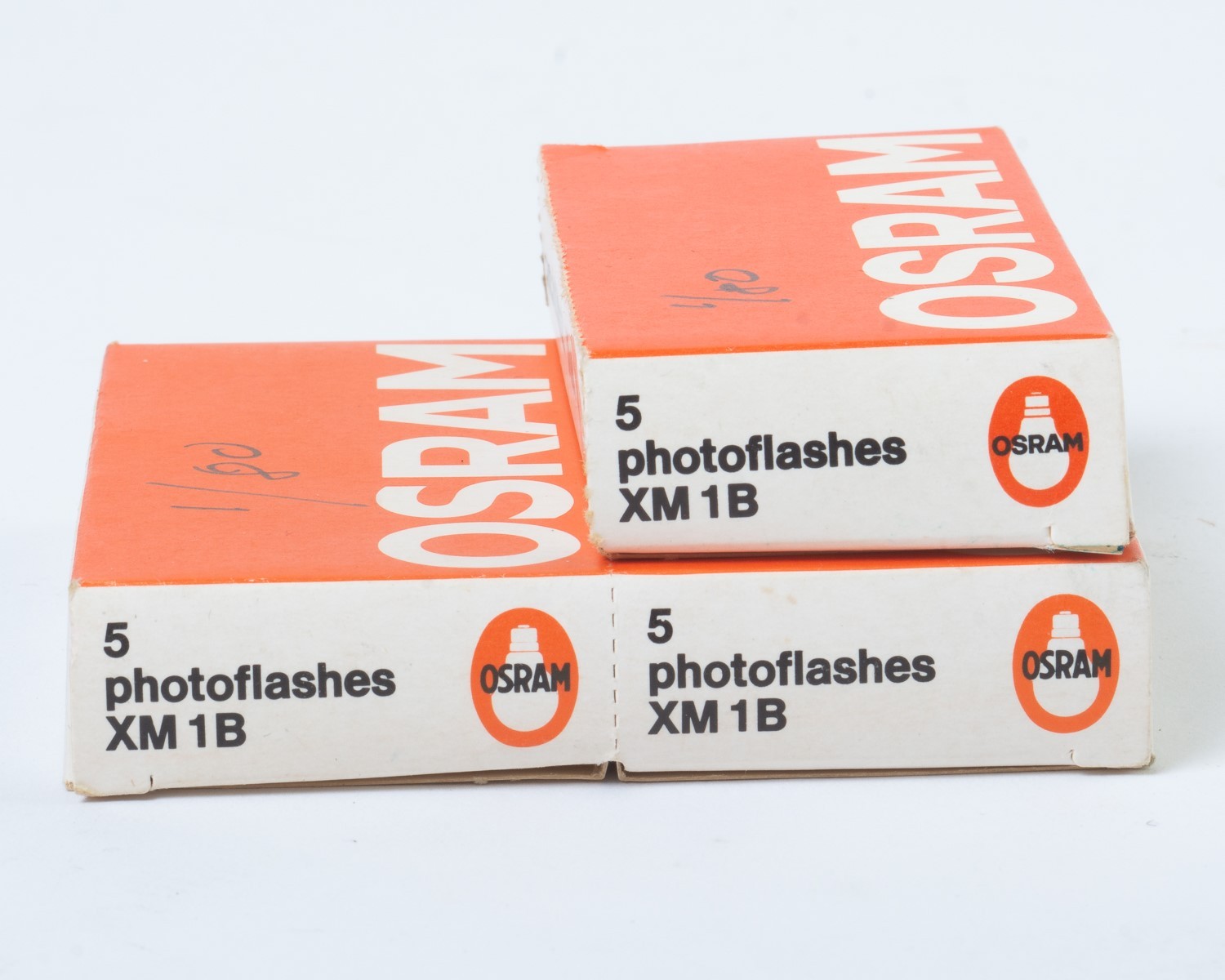 Box of 15 Vintage Osram XM 1B Vacublitz Photo Flash Bulbs New Old Stock