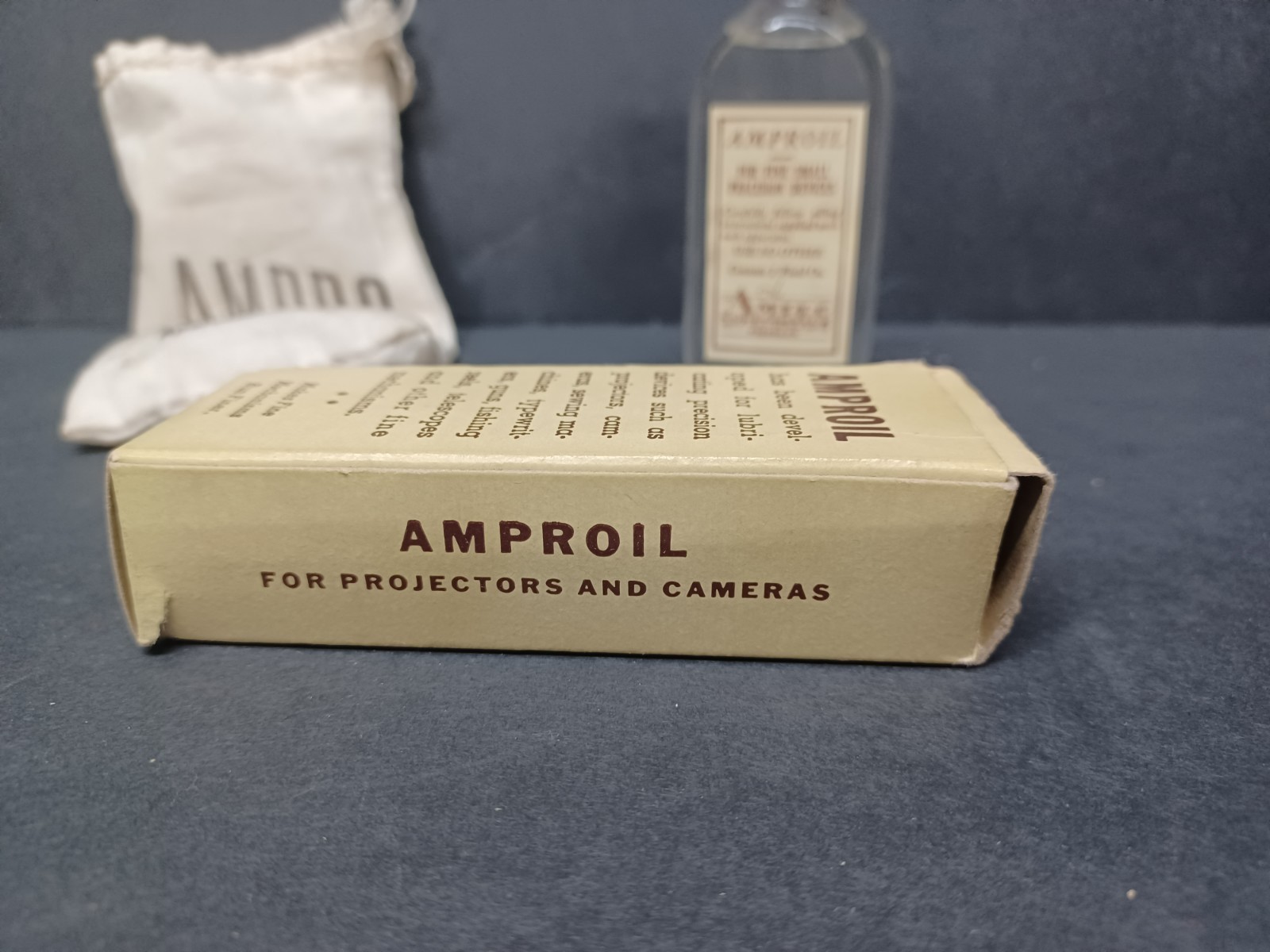 Vtg 1950s Ampro Futurist 8 Fine Mechanism Projector Oil in Original Packaging