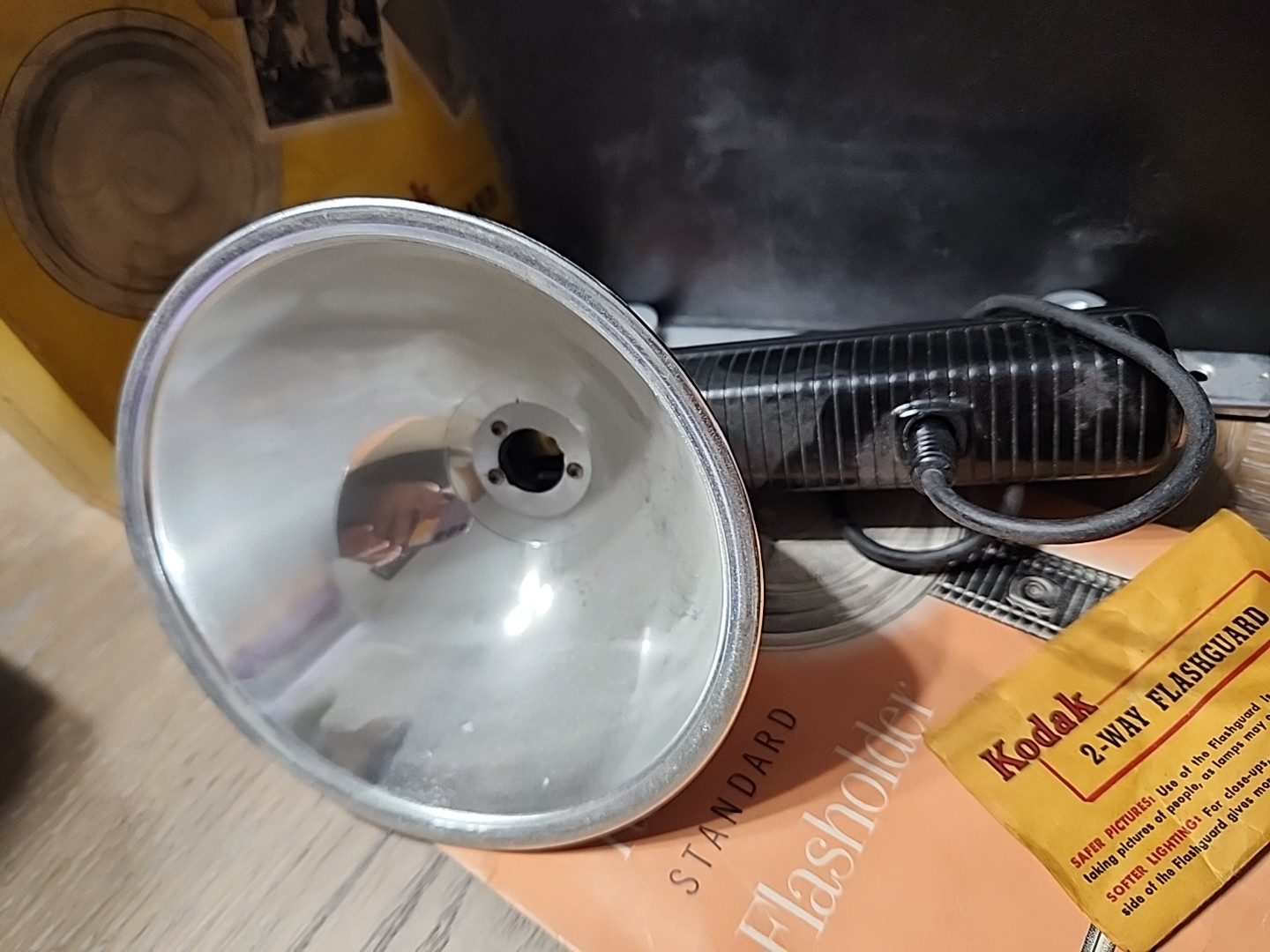Vintage Kodak Standard Flasholder W/ Reflector & Flashguard