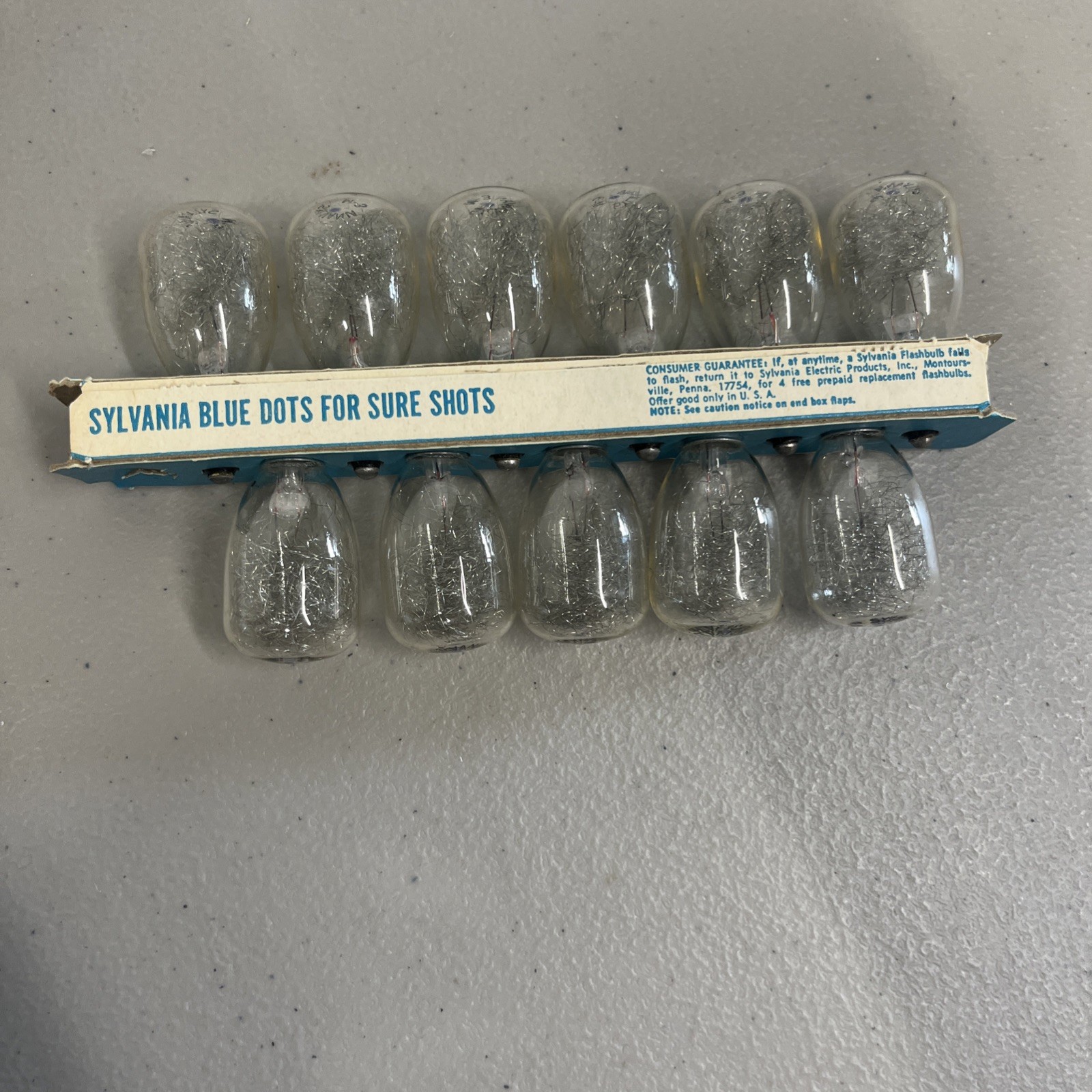 Vintage Sylvania Blue Dot Flashbulbs M3 Clear Bulbs with Original Packaging