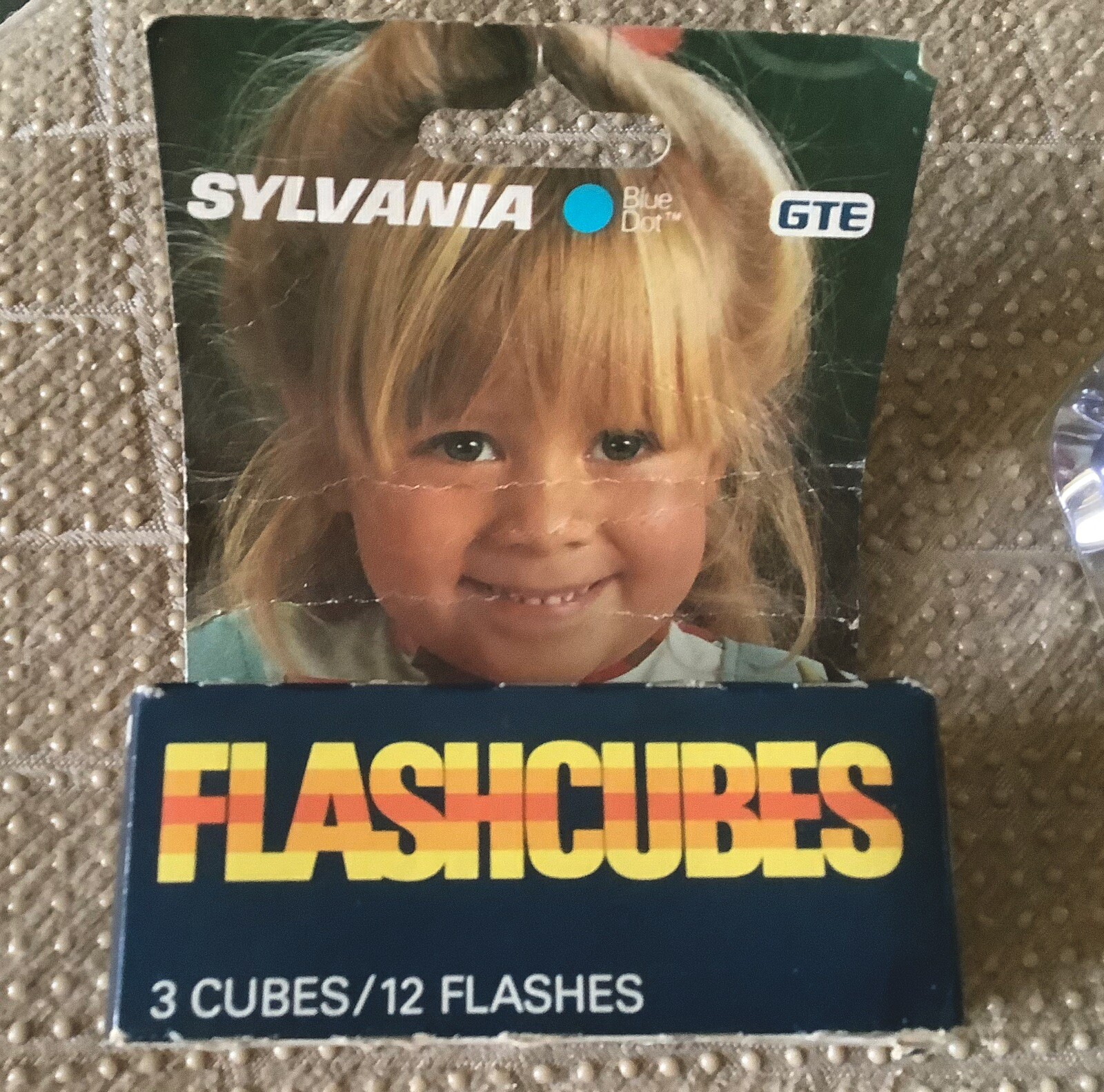 Vintage SYLVANIA GTE Blue Dot Flash Cubes*3 Pack + Bonus GTE/EDISWAN Flashcubes