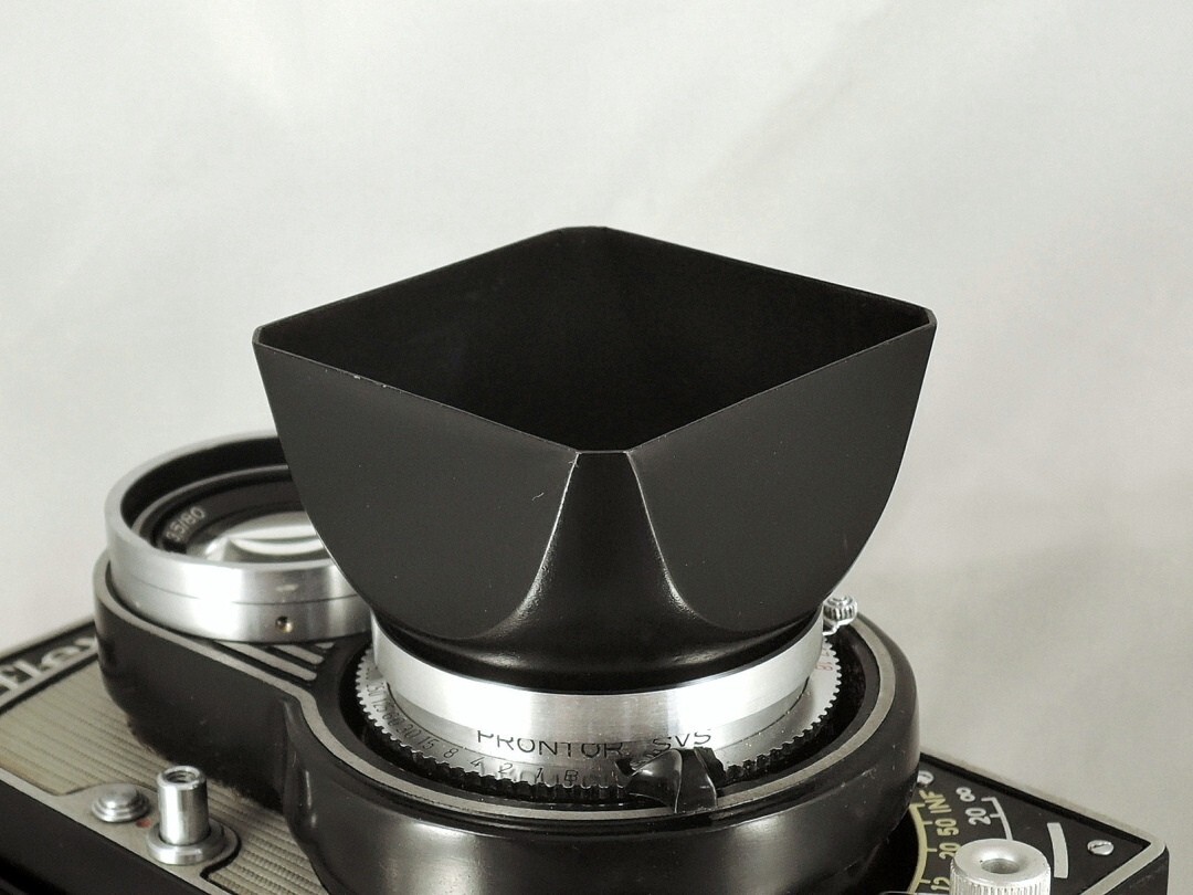 Shade hood Flexaret Meopta square bayonet B40 metal + Genuine box very nice