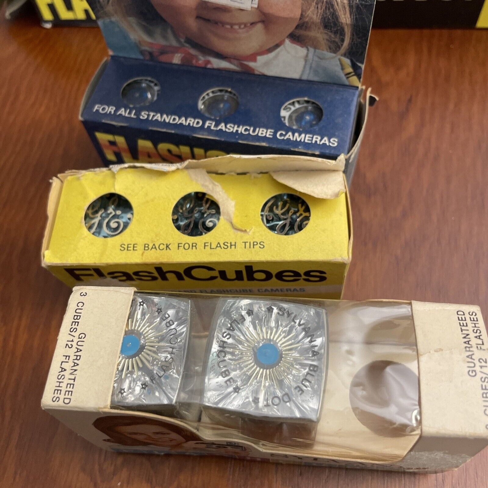 Vintage Sylvania Flashbulbs Flashcubes Blue Dot Bulbs Assorted Mixed Cubes Bar