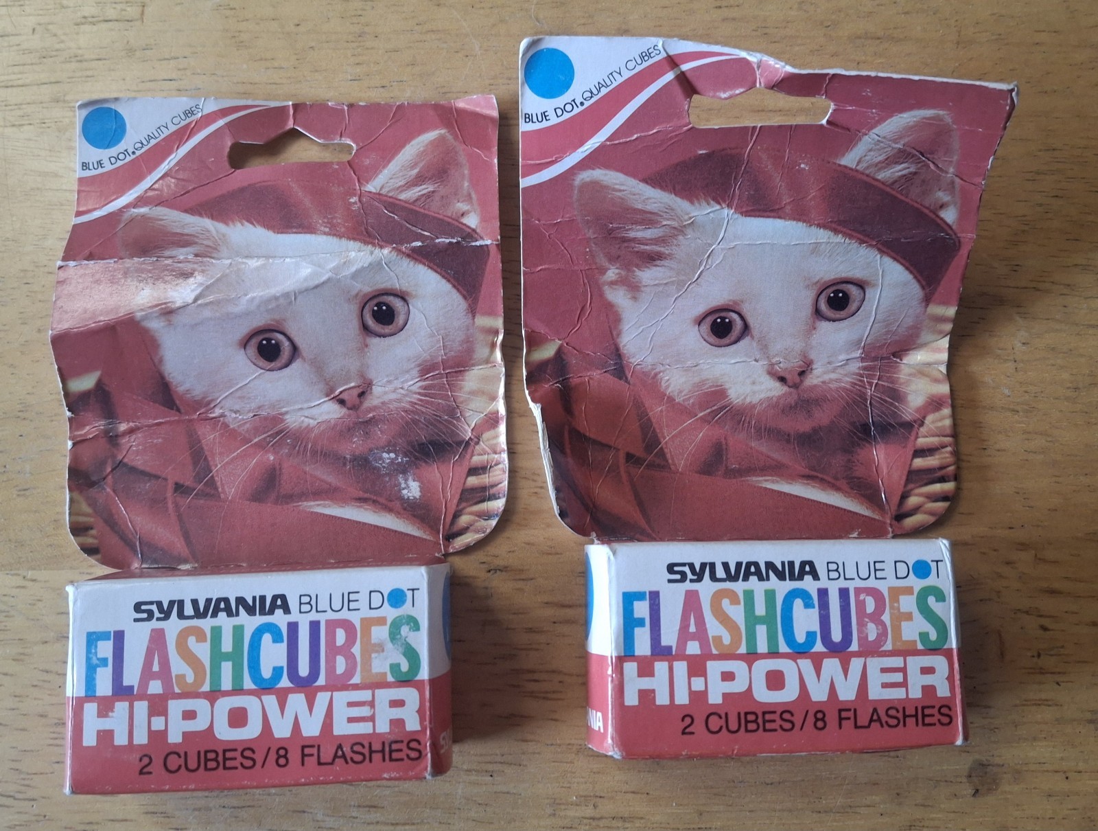 SYLVANIA BLUE DOT HI-POWER 4 CUBES 16 FLASHES, FLASHCUBE