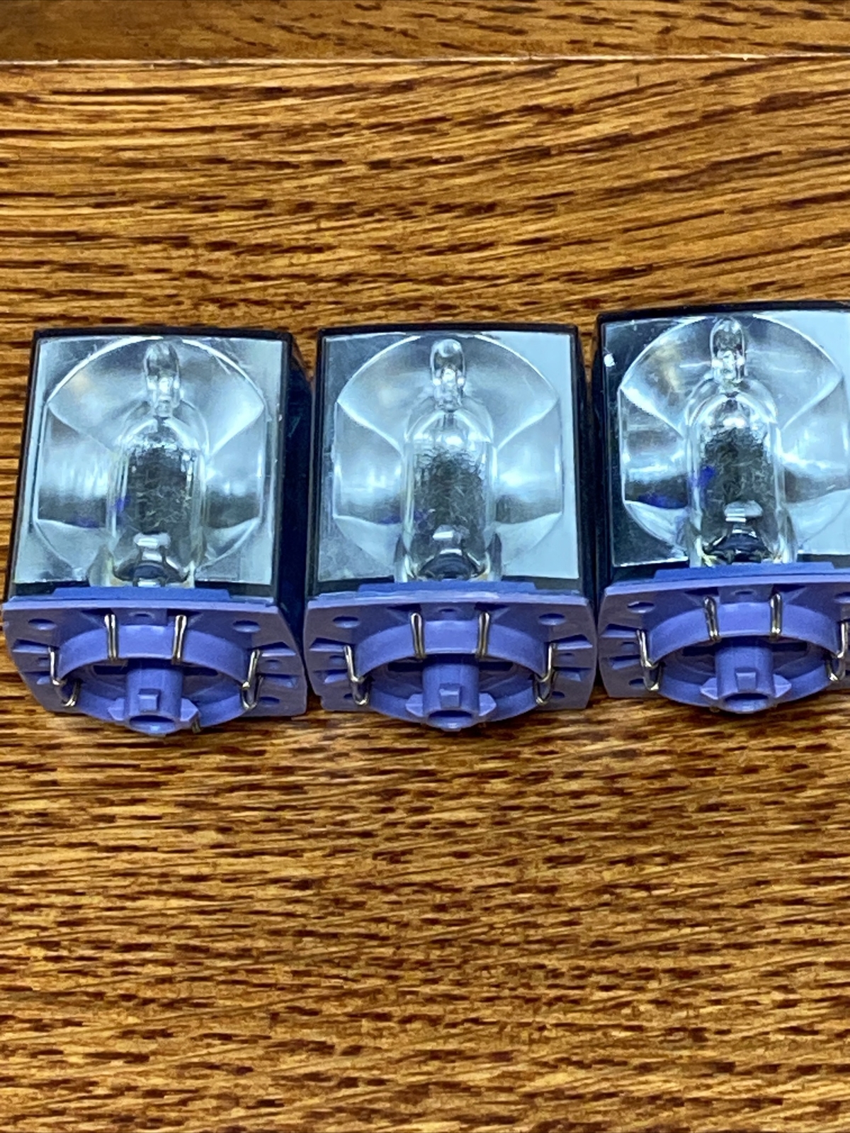 Vintage Flash Cubes -9 Vintage Cubes-Sylvania Blue Dot, Westinghouse, & GE