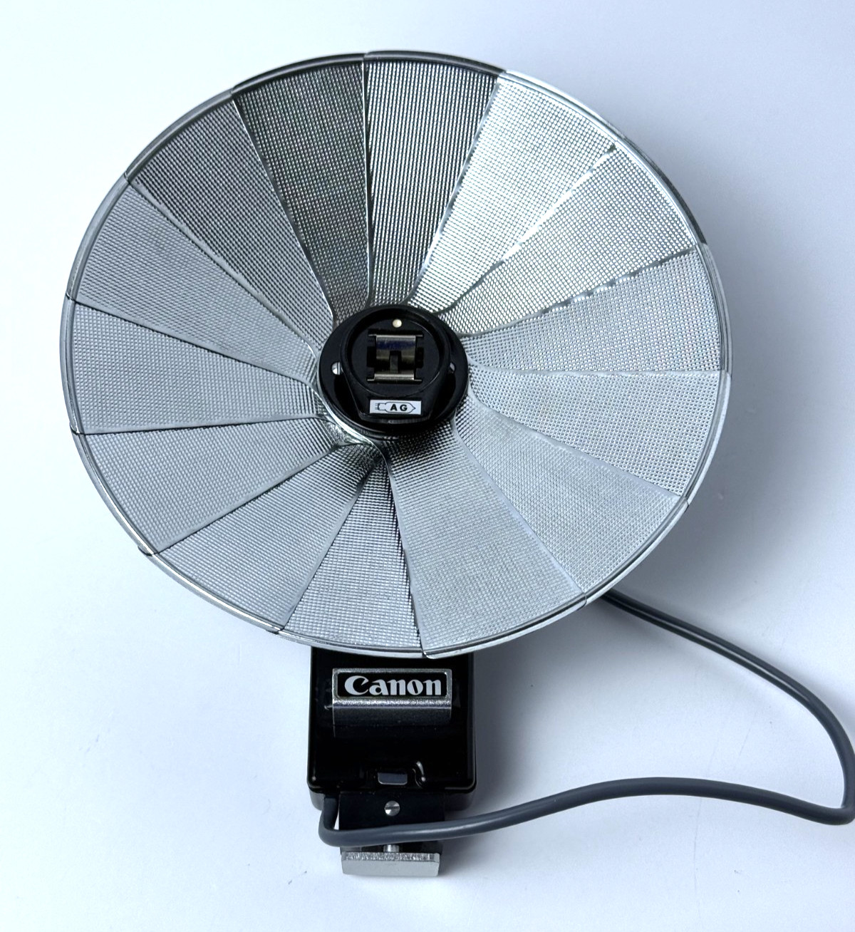 1950s Canon Flash Model V-2 Foldable Reflector Untested