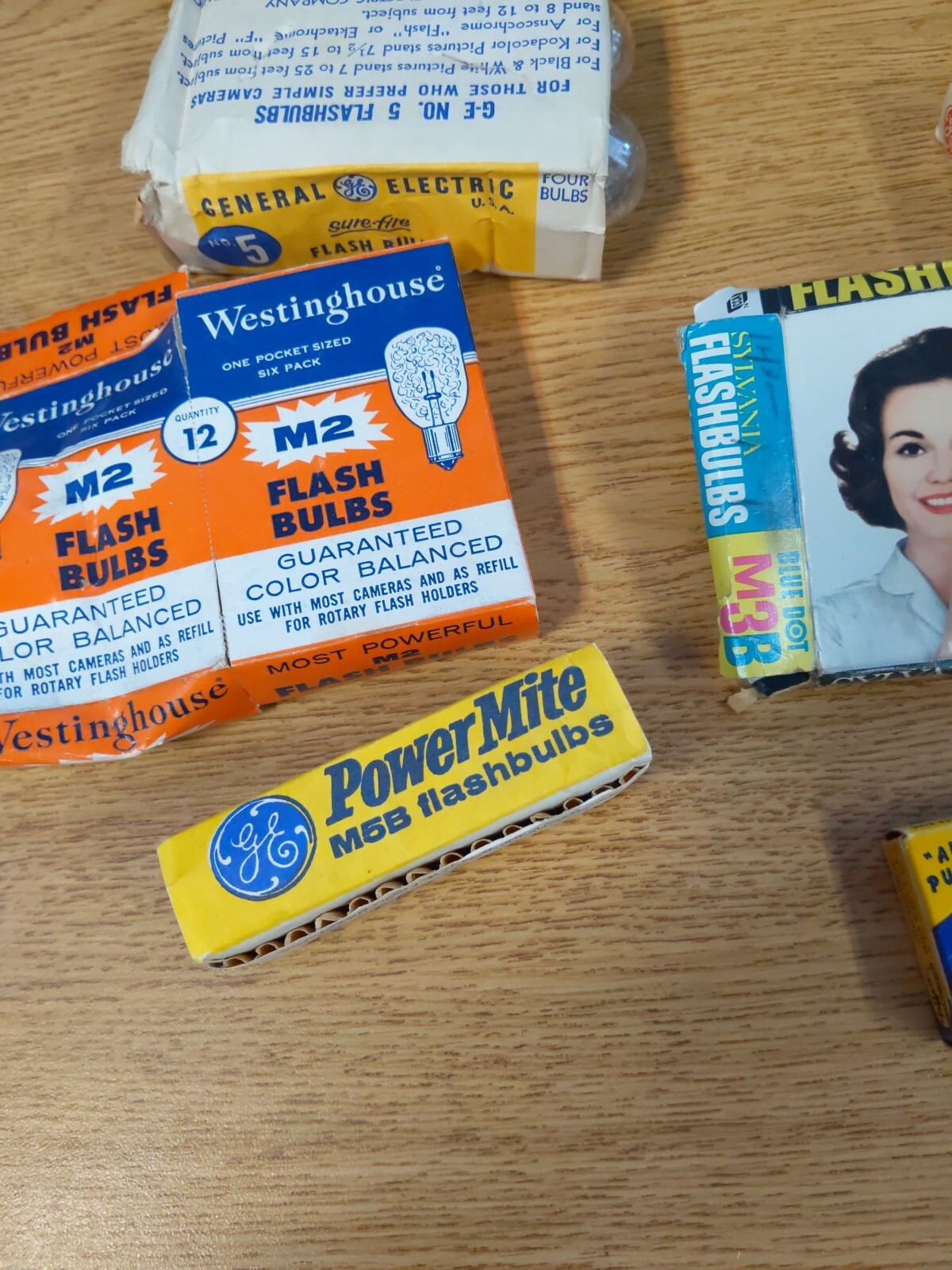 VTG MIXED LOT Flash Bulbs G E SYLVANIA TIFFEN FILTER BLUE DOT CAMERA PHOTO