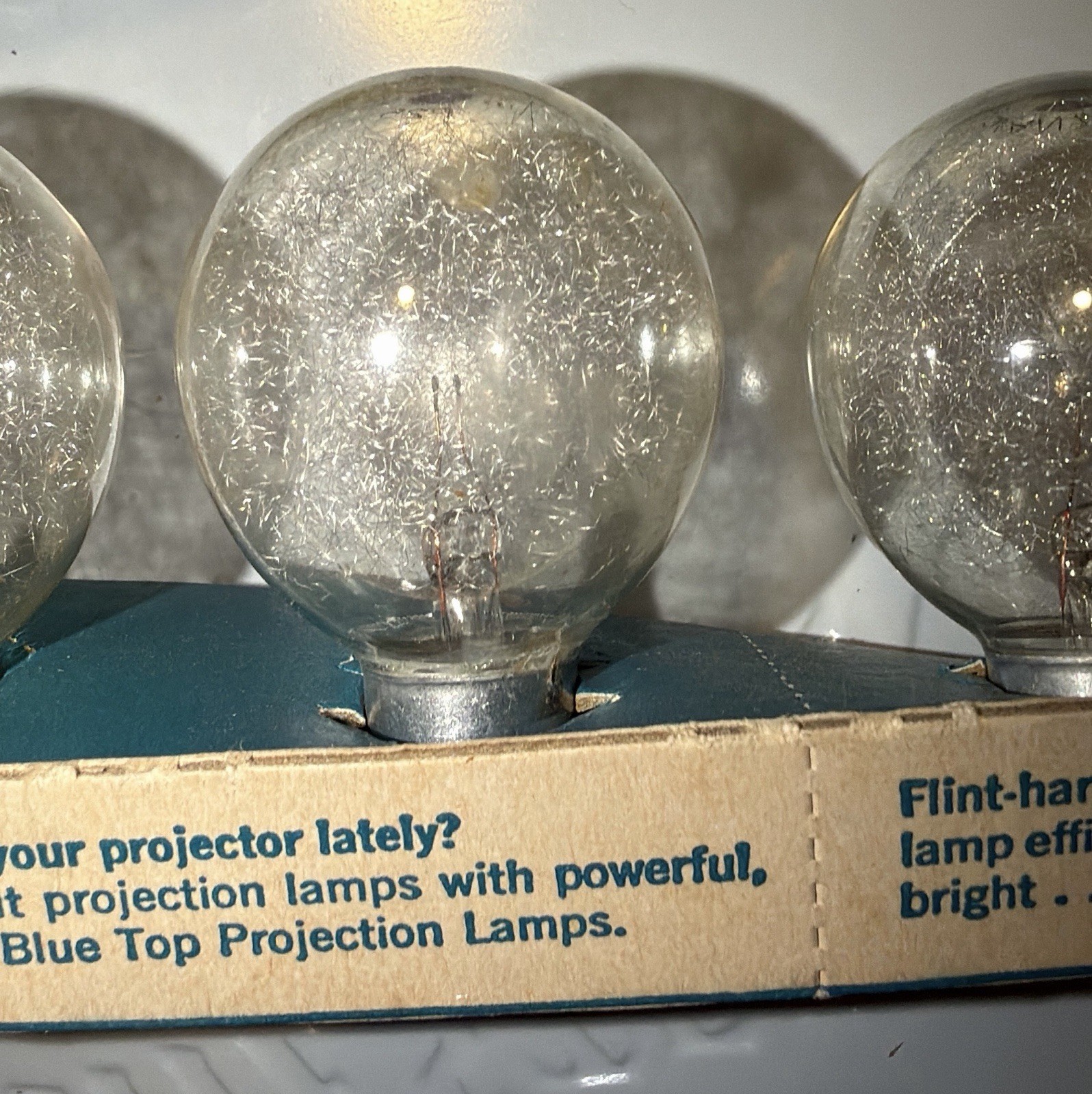 Vintage Sylvania Press 25 Flashbulbs Lot Blue Dot Boxes + Loose Bulbs Bulk, PROP
