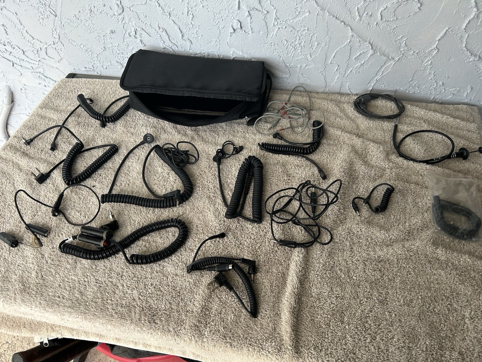 Lot of Vintage Flash Cords & Accessories Vivitar Kodak