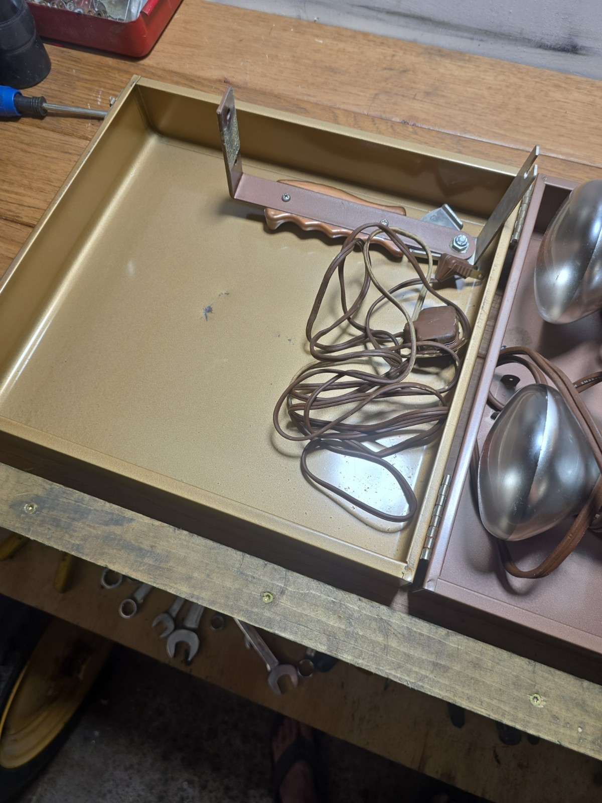 LIGHT KIT – VINTAGE MOVIE SET with Reflector bulbs.