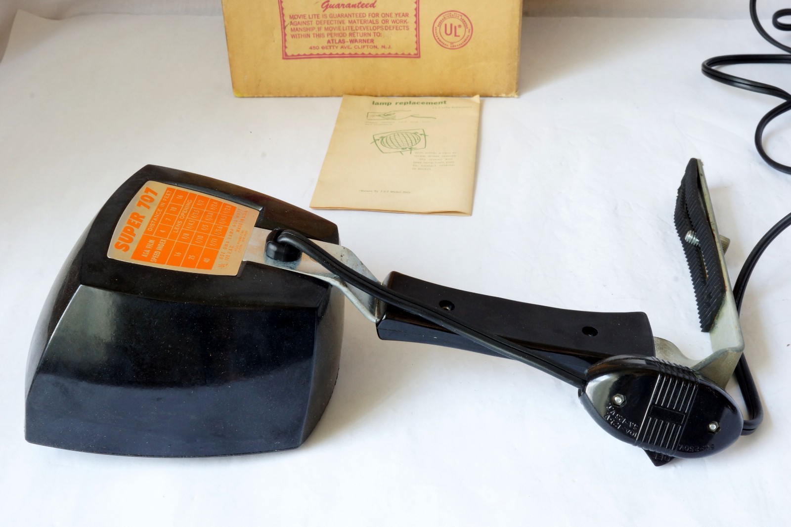 Vtg GE Movie Light Model 707 Underwriters Laboratories USA- Brighter Home Movies