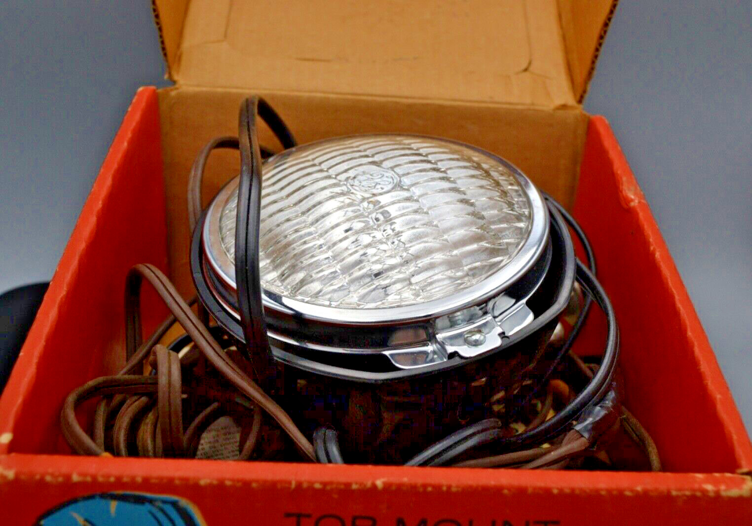 Acme-Lite Cameralite by GE Top Mount light for Super 8 Cameras
