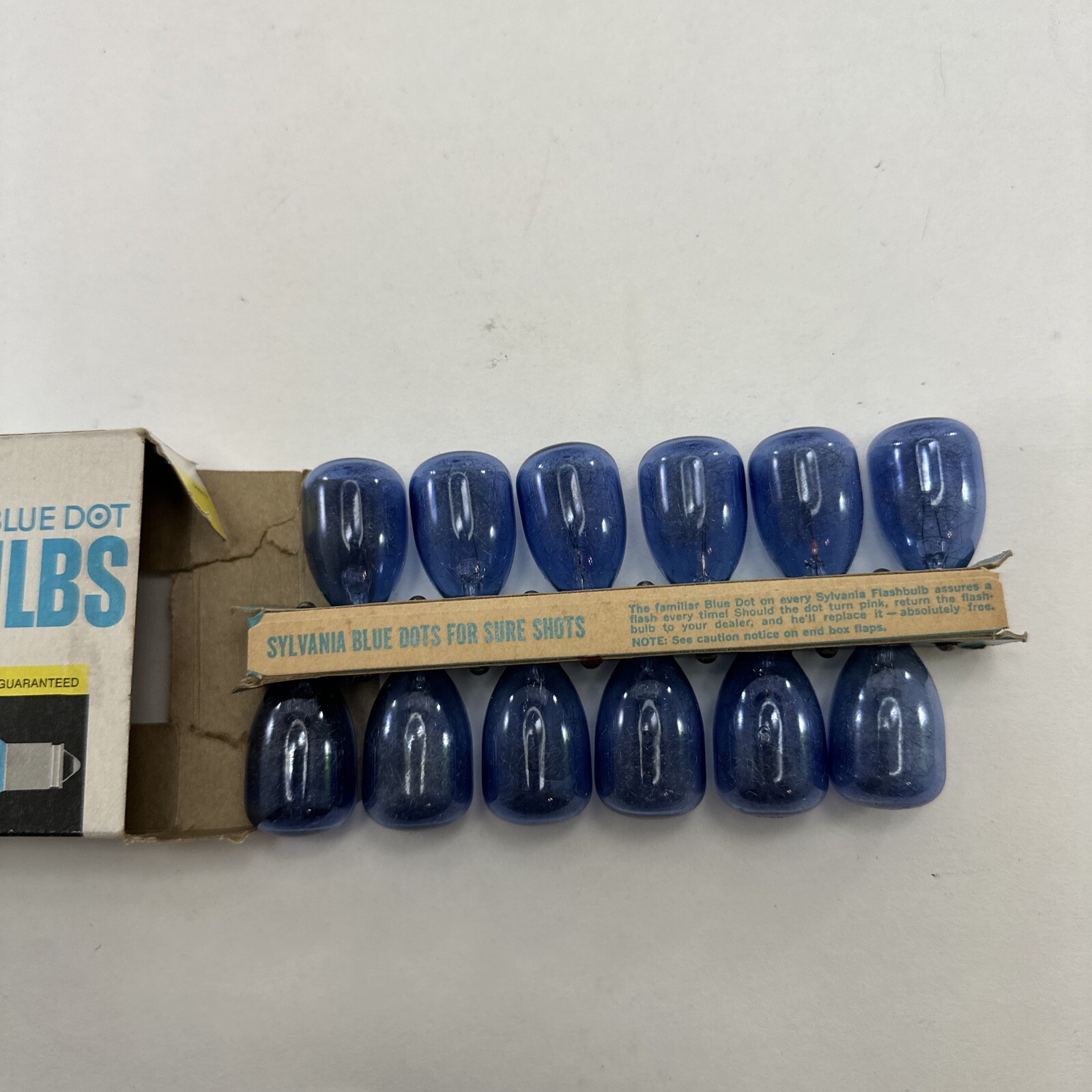 Sylvania Blue Dot Flash Bulbs flashbulbs M3B Twelve Blue Bulbs New In Box *Read*