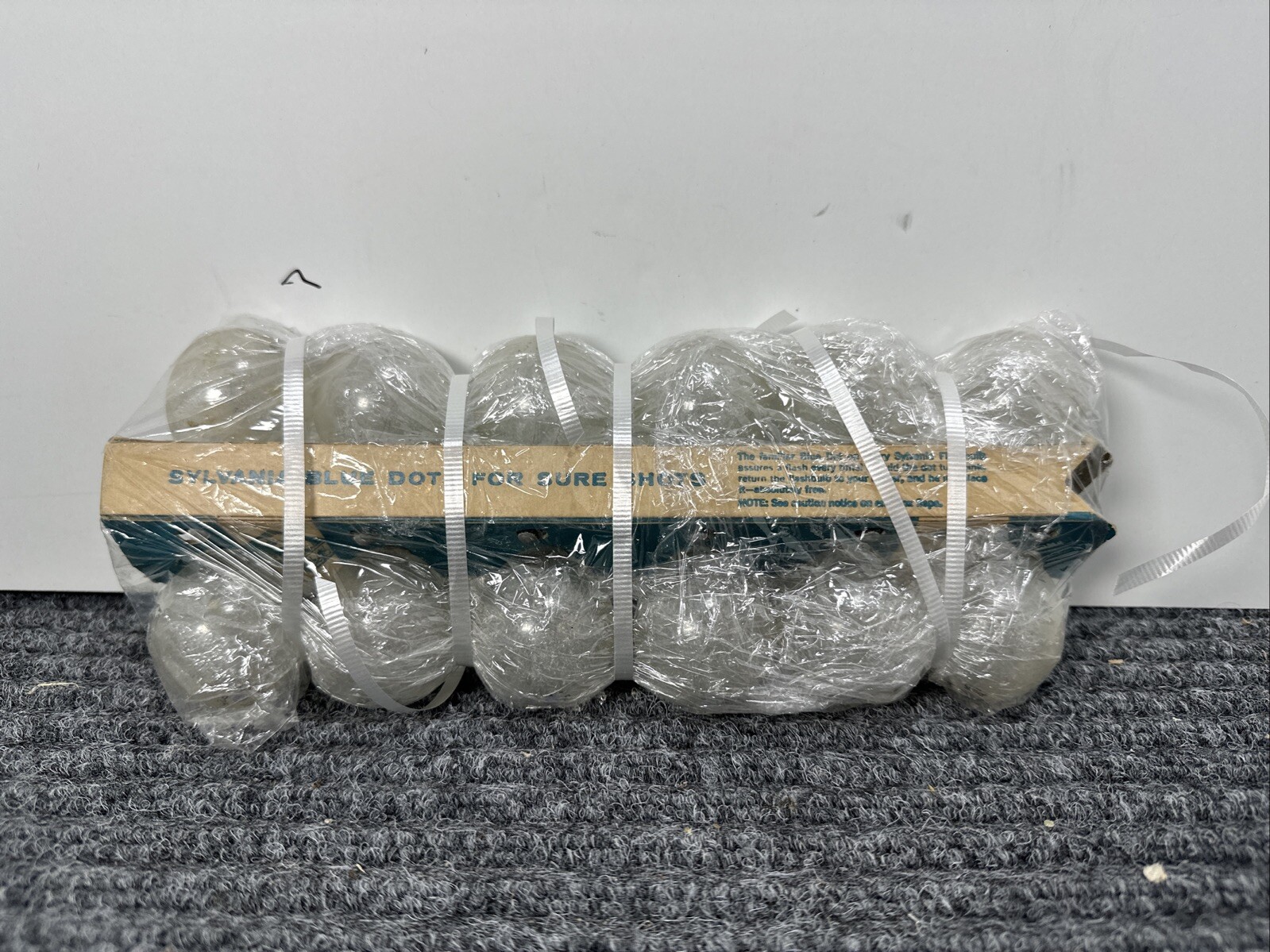 Sylvania Blue Dot Press 25B Vintage Flashbulb Photo Flash Bulbs, Set of 12