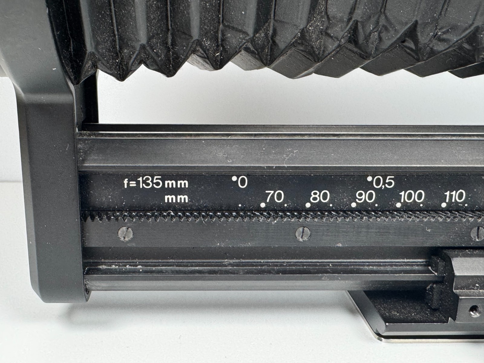 Hasselblad 135mm Macro Extension Bellows for 135mm F/5.6 Lenses w/Slider #B27