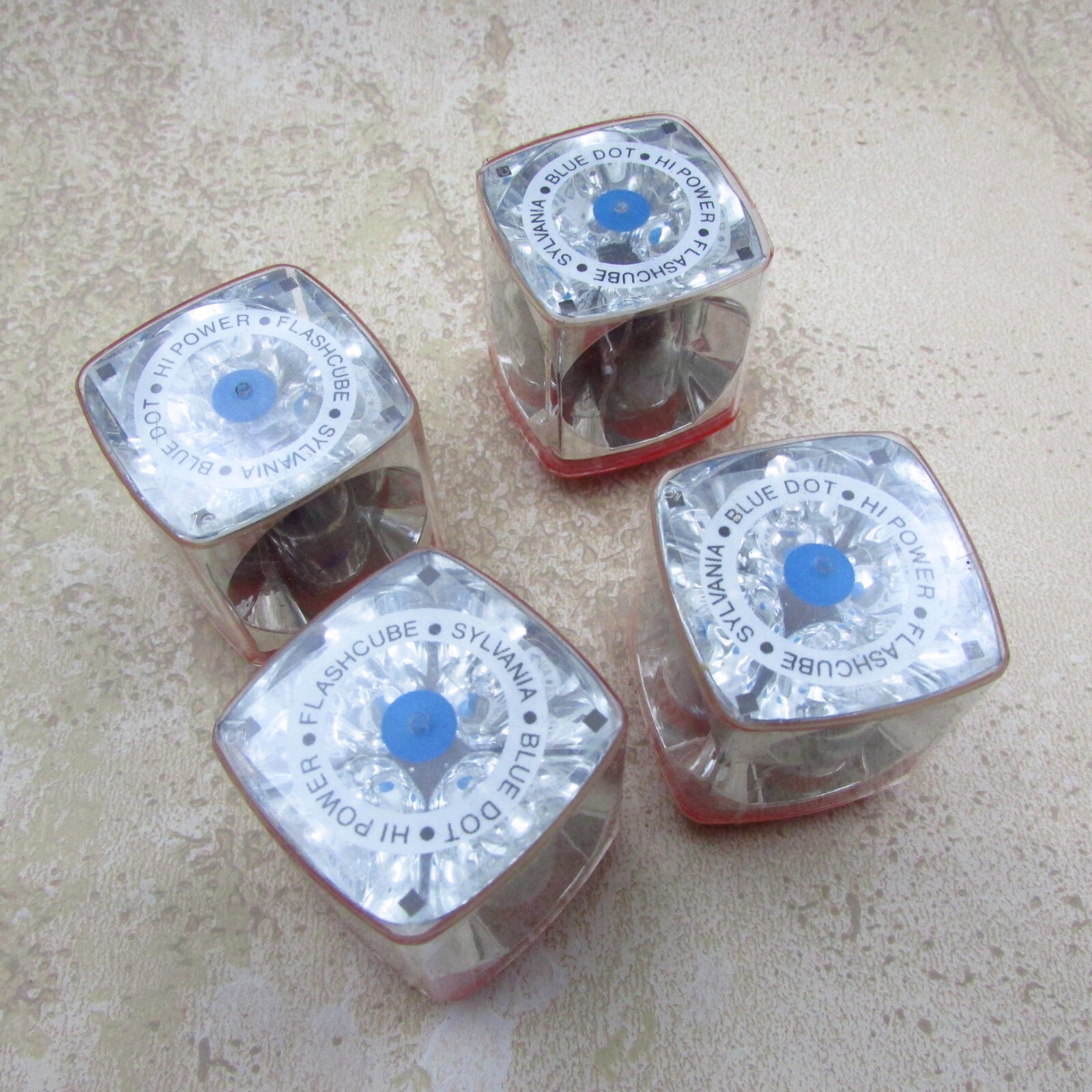 New Old Stock Sylvania Blue Dot HI-POWER 4 Cubes 16 Flashes, Flashcubes