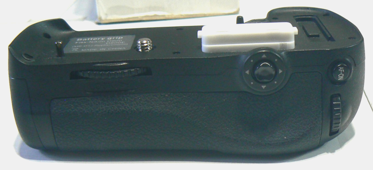 Power Battery Pack Grip Replacement for MB-D12 for Nikon D-800 & D-800E