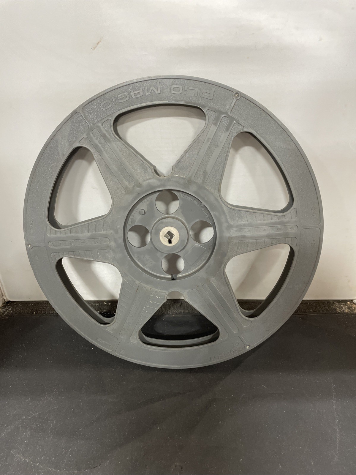 Plastic Reel for Decoration Vintage Grey 12″ Across – Pre-Owned