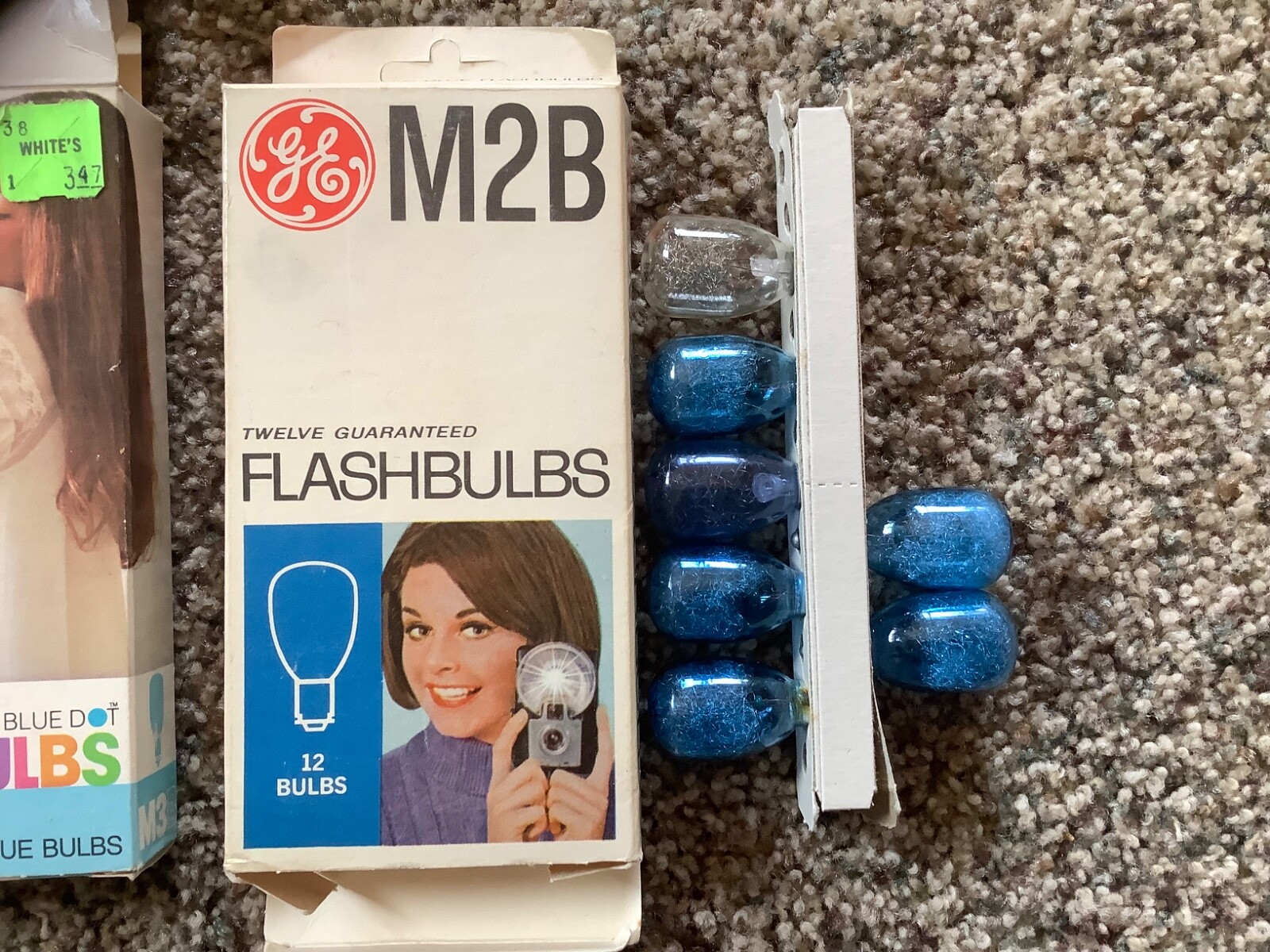 Vintage Flash Bulbs, M3B, M2B, M3, Sylvania, GE. 18 blue, 11 clear.