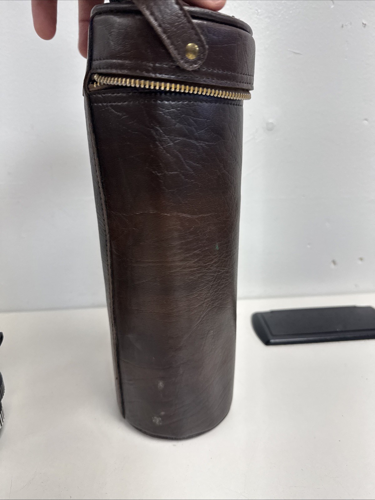 Enna Munchen tele-zoom lens 1:4 85-250mm original leather keeper