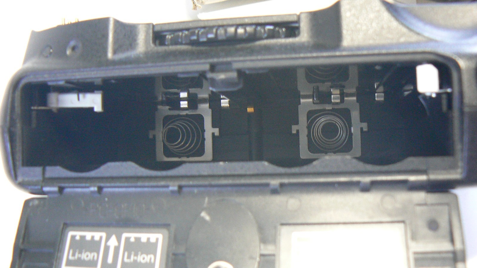 Nikon Multi Function Battery Pack Grip MB-D100 for Nikon D100 – Made in Japan