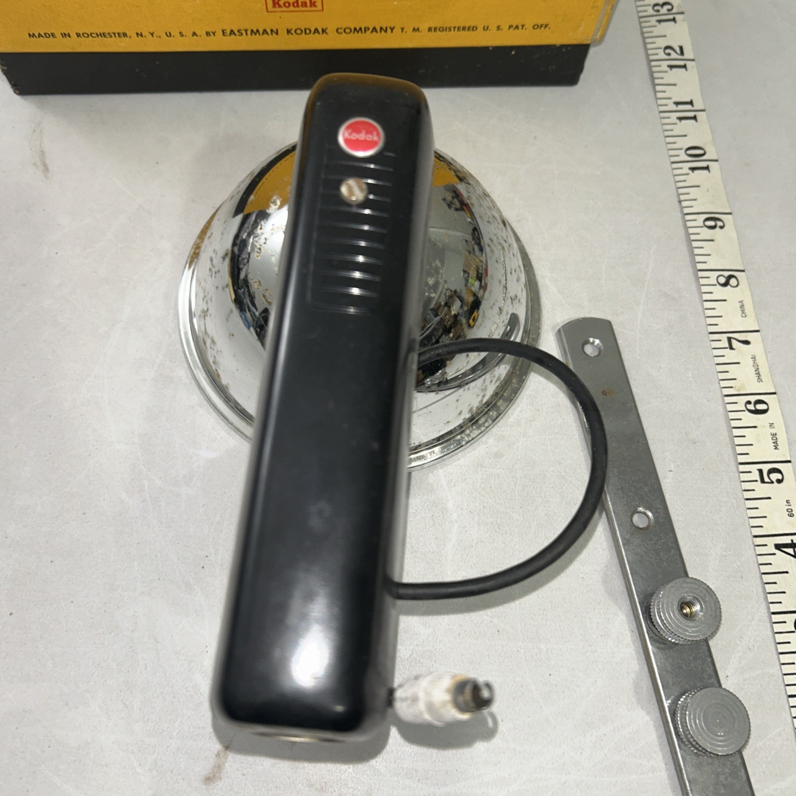 KODAK STANDARD FLASHOLDER, BOXED, UNTESTED, FOR DISPLAY ONLY no. 92