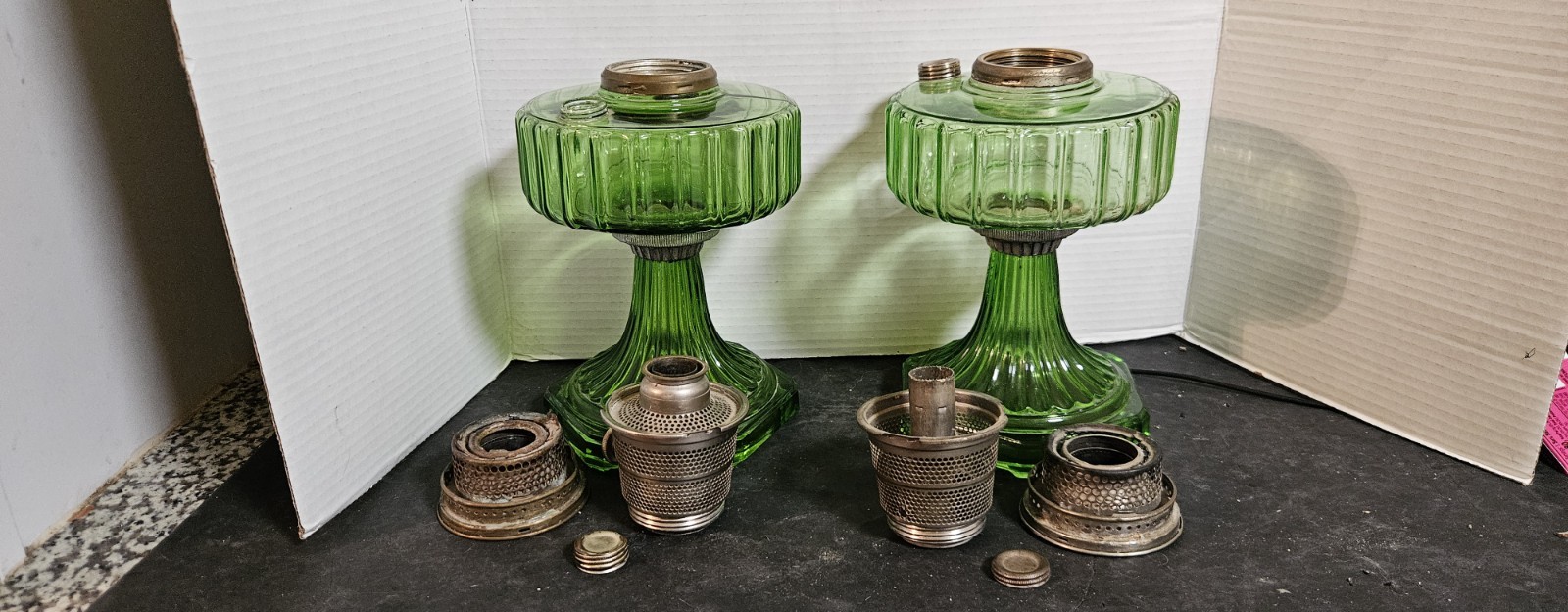 Lot Of 2 VTG 30s Aladdin Nu-Type Model BGreen Oil Lanterns See Pics Great Vtg Co