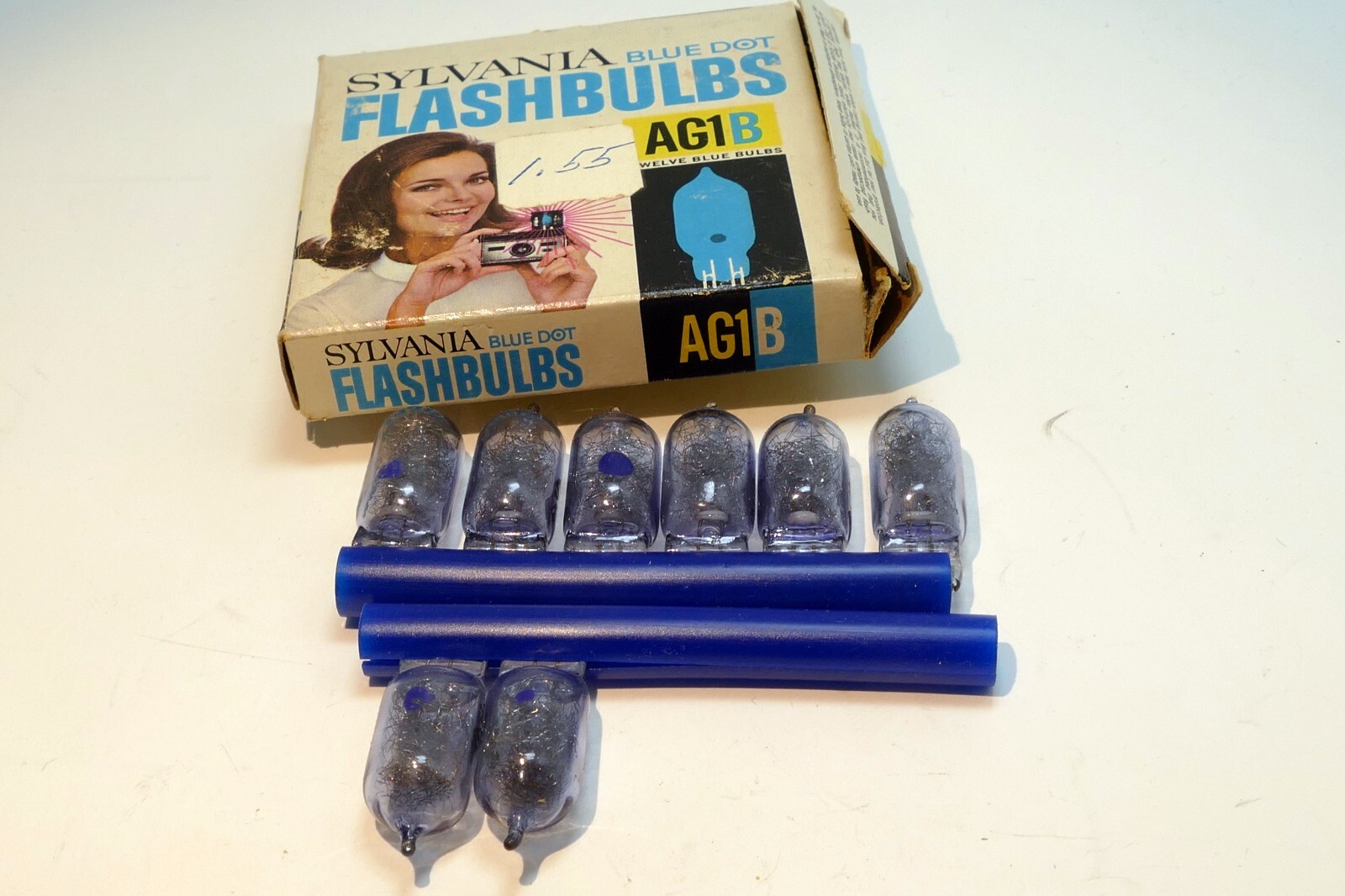 Sylvania Blue Dot AG-1B Flashbulbs Original Box – 8 Bulbs