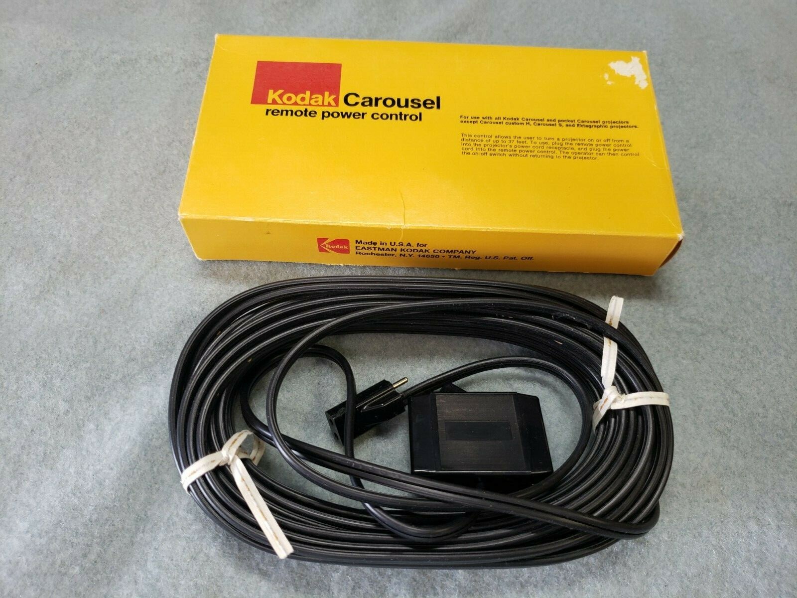 2 – KODAK SLIDE CAROUSEL REMOTE POWER CONTROLS # B588 CAT 108- 7154 $ave Alot