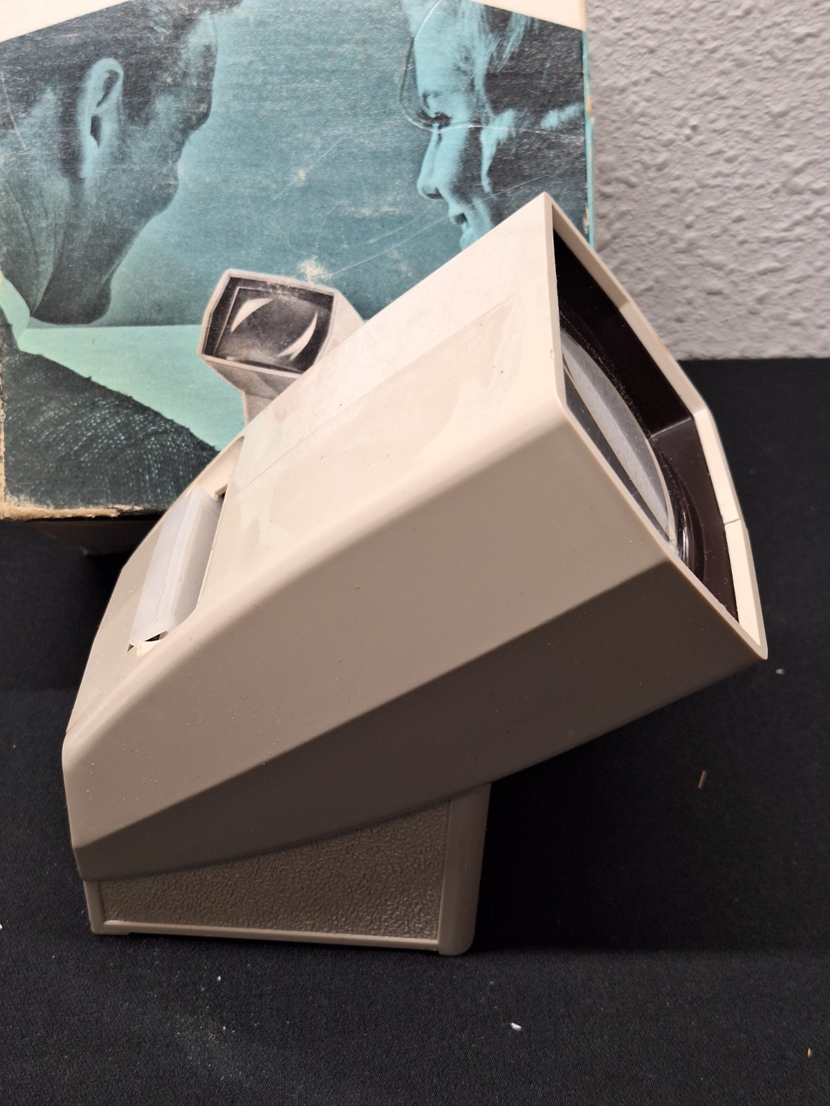 Vtg PANA-VUE 4 LIGHTED 35MM SLIDE VIEWER SAWYERS USA NOT COMPLETE