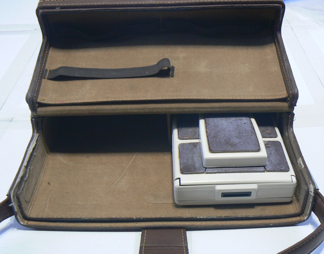 Polaroid Leather Compartment Case for Folding SX-70 Tan Camera & Accessories Z