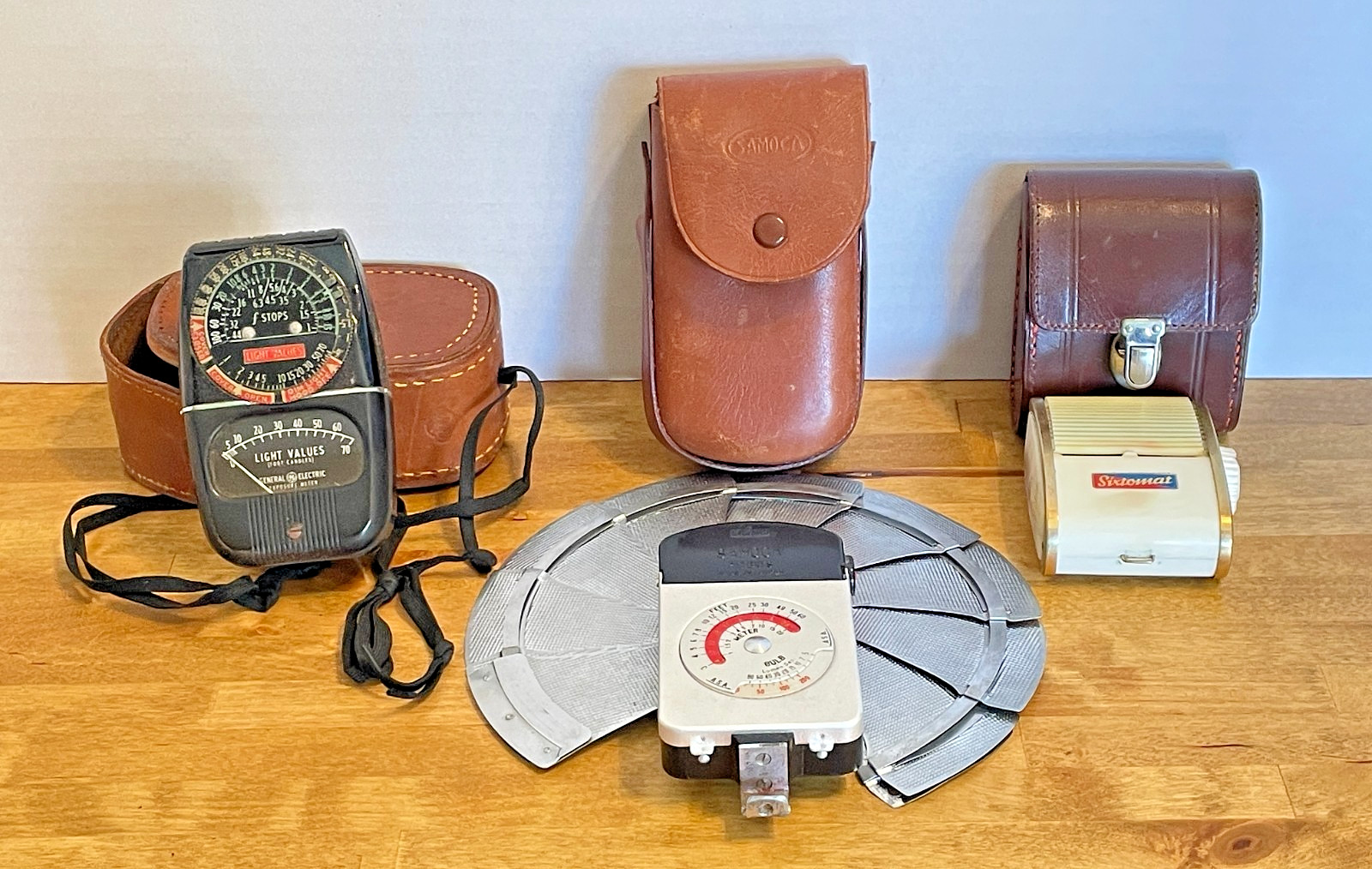 LOT OF 3 Vintage Camera Light Meter Leather Case GE – Sixtomat – Samoca Untested