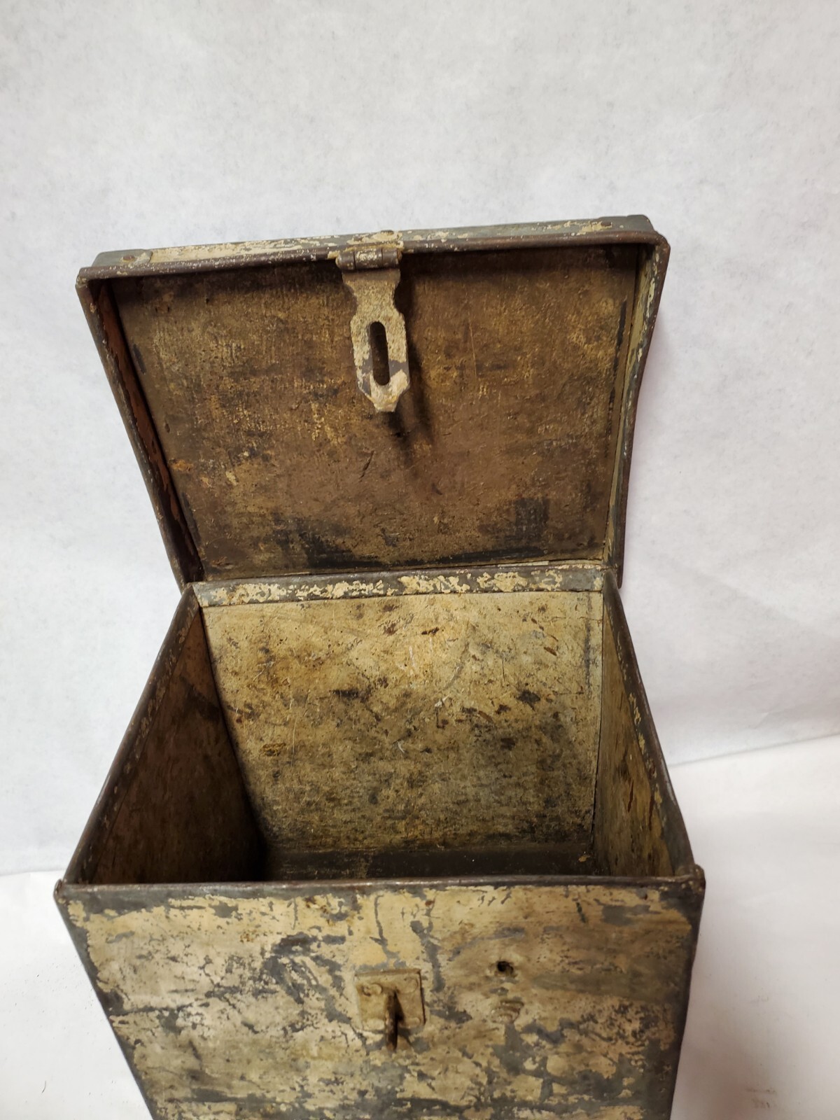 ICC-32a Hollywood Movie Reel Film Metal Case Strong Box Antique Steampunk Prop