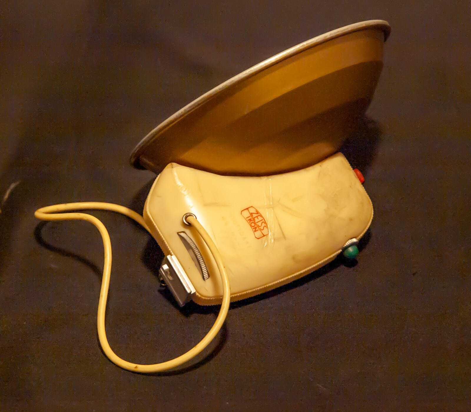Vintage ZEISS Ikon Ikoblitz 1316 Flash For Camera w/Original Vinyl Carry Case
