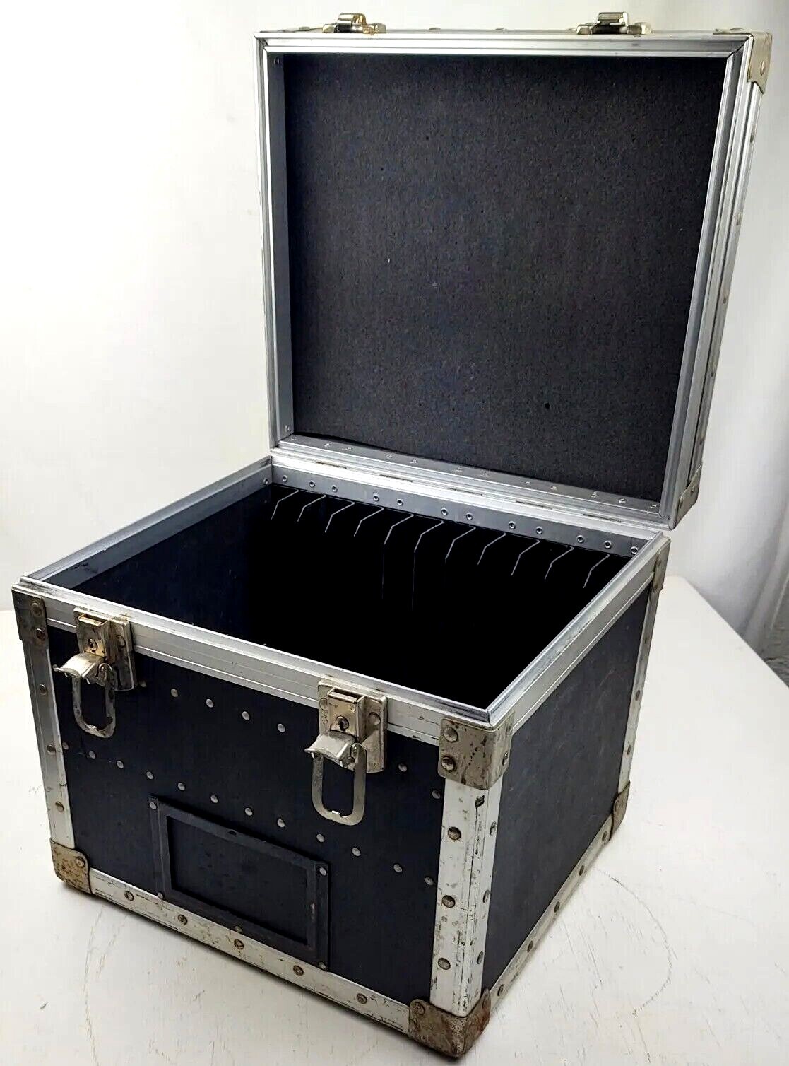 Vintage Camera Case or Film Case w/ Dividers ??? Possibly for Graphic View SEE
