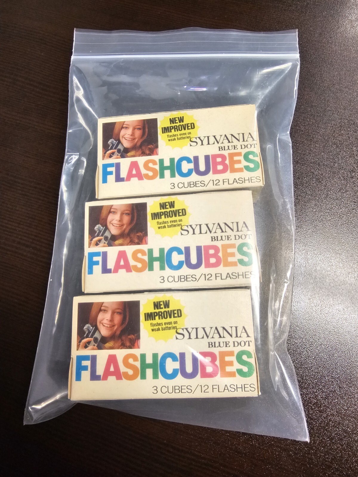 Sylvania Blue Dot Flashcubes Camera Flash Cubes 3 Pack 12 Flashes NEW OLD STOCK