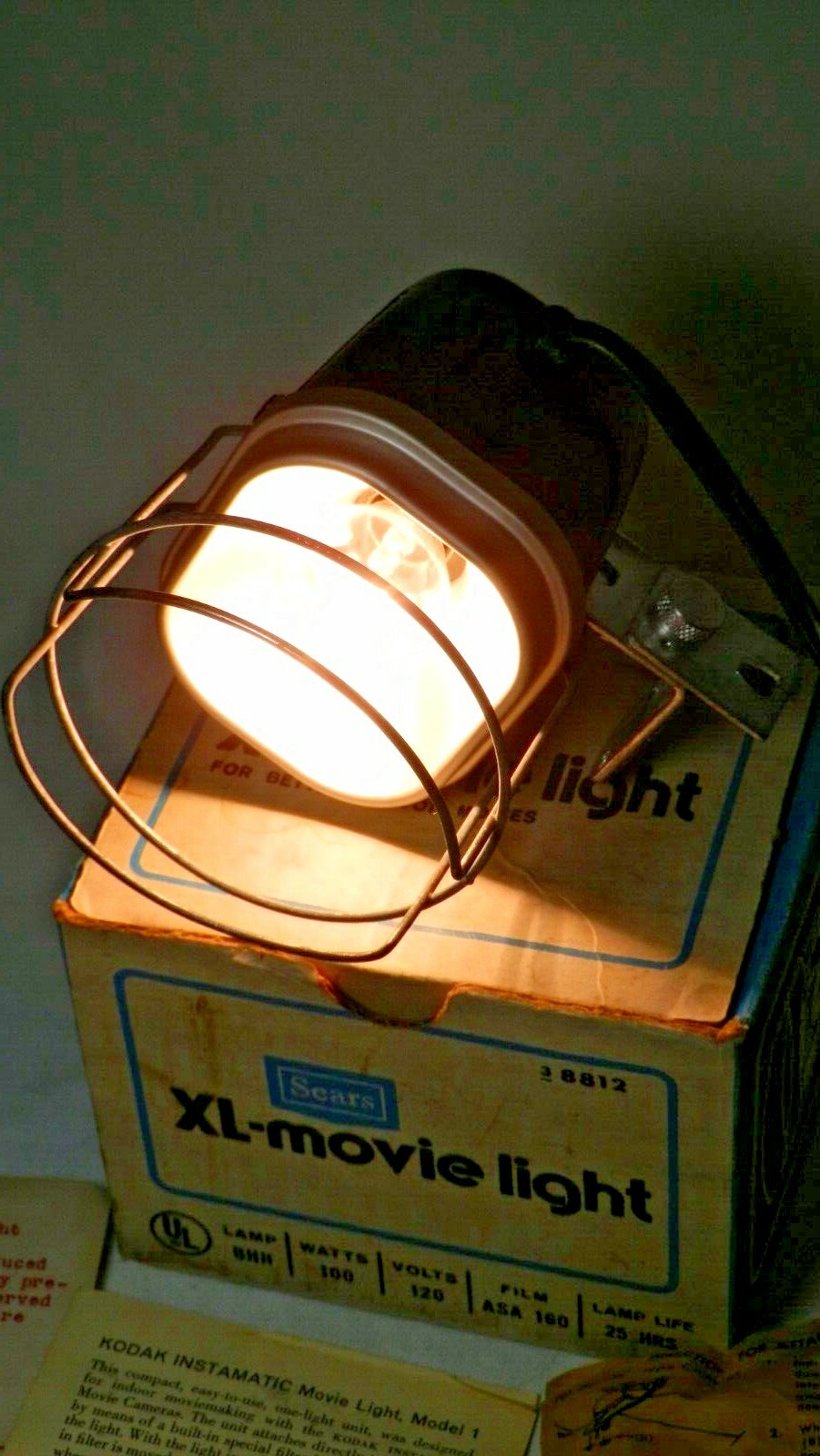 VINTAGE SEARS XL-MOVIE LIGHT-100 Watts 120 Volt -For Movie Or Stills, Excellent