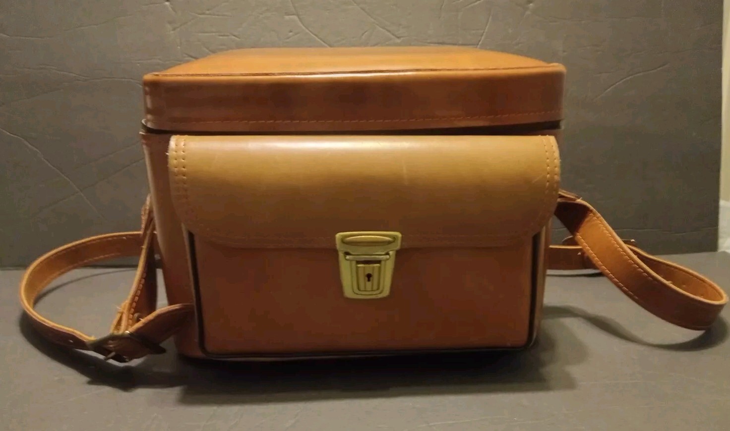 Leather Camera Bag Hard Case With Buckle Strap Vintage Brown 1950-60s #803 USA